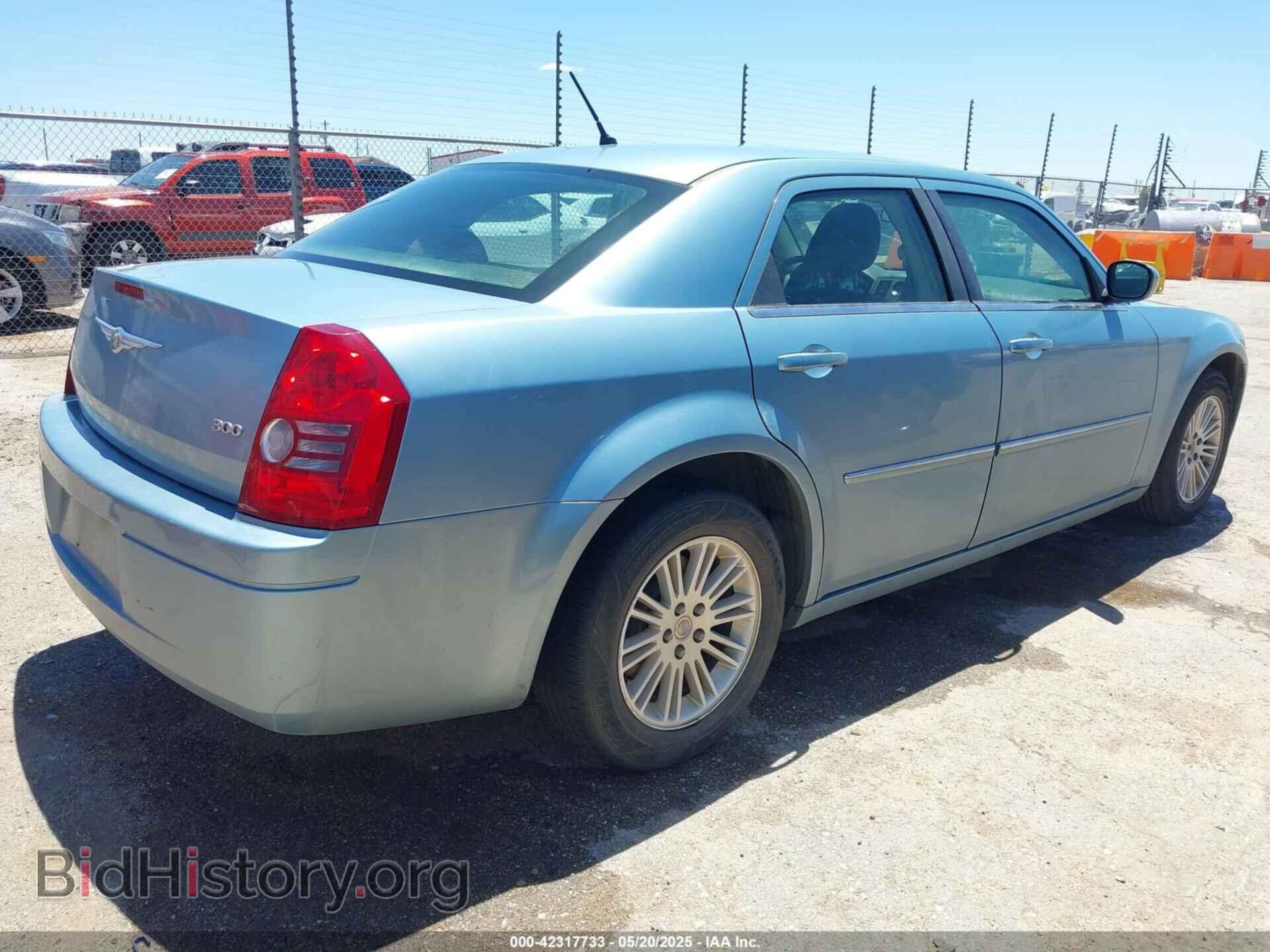 2008 CHRYSLER 300 - VIN: 2C3LA43R88H330010 - Фото 4