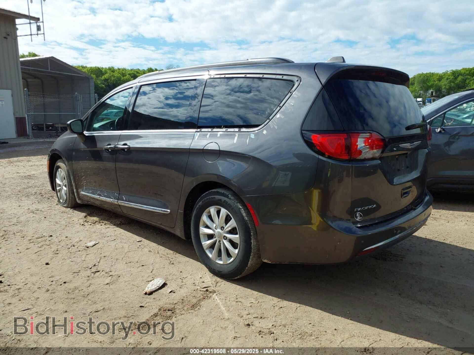 2017 CHRYSLER PACIFICA - VIN: 2C4RC1BG8HR633717 - Фото 3