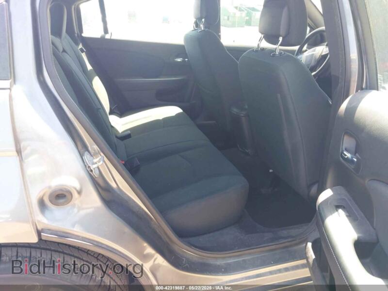 2012 Chrysler 200 (VIN 1C3CCBAB4CN167098) — photo 8 of 17