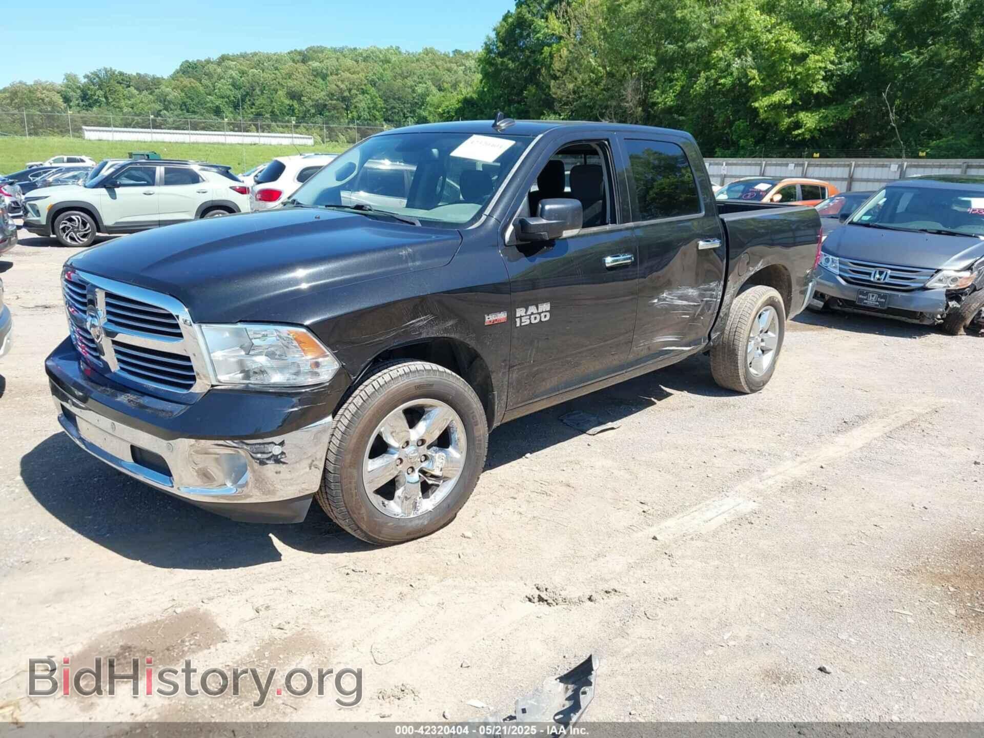 2016 RAM 1500 - VIN: 3C6RR7LT1GG220028 - Фото 2