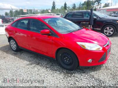 2012 Ford FOCUS SE, red — VIN 1FAHP3F23CL196937, IAAI