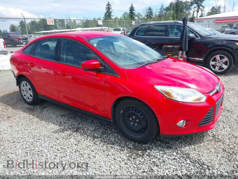 2012 Ford FOCUS SE (VIN 1FAHP3F23CL196937) — фото 1 из 17, IAAI, повреждение: задняя часть