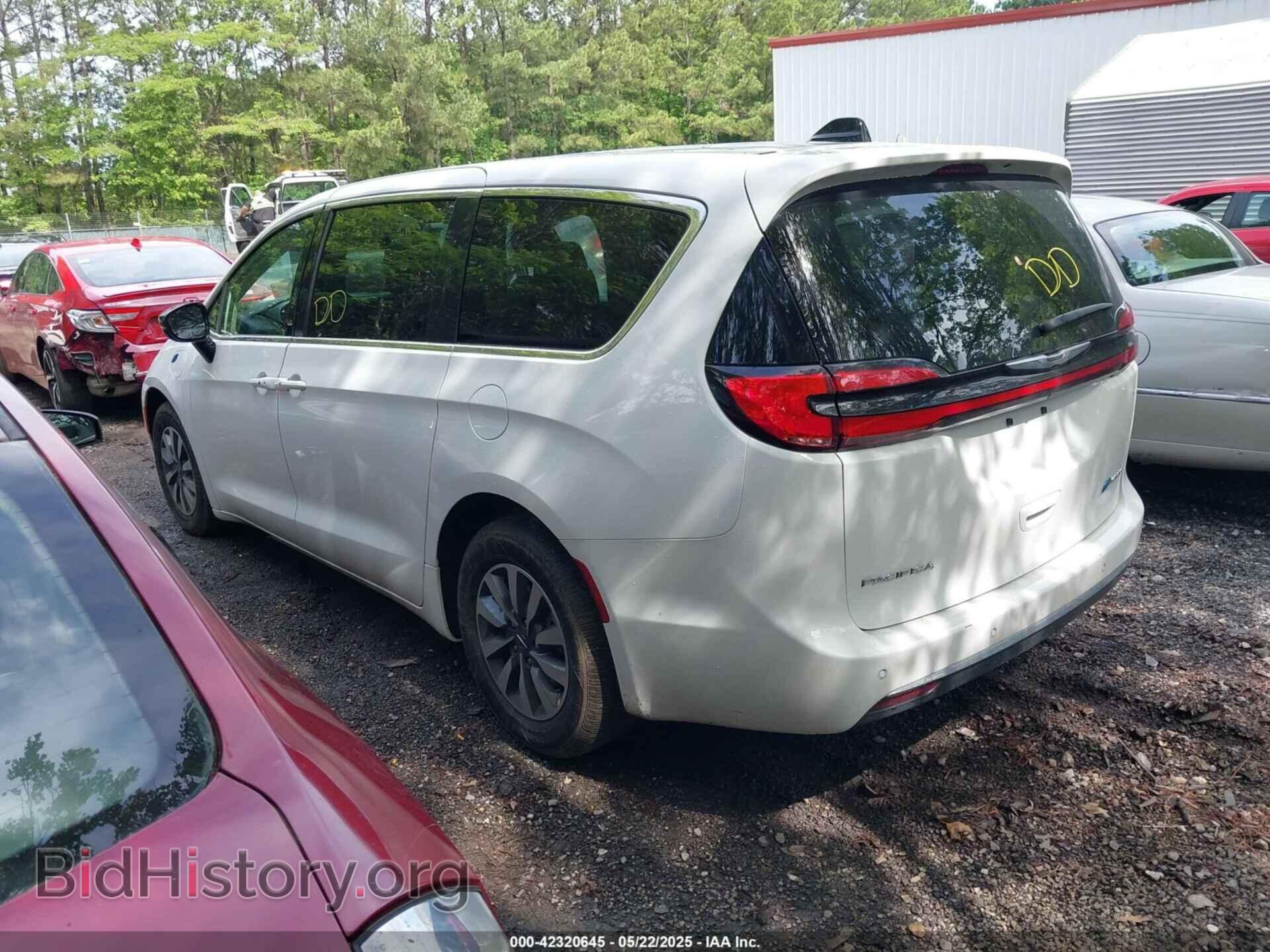 2024 CHRYSLER PACIFICA HYBRID - VIN: 2C4RC1S71RR118334 - Фото 3