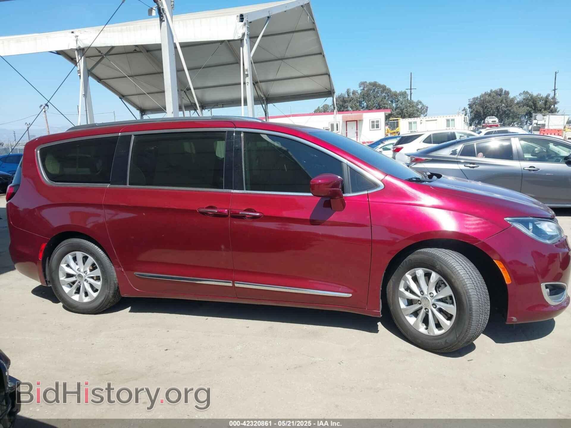 2019 CHRYSLER PACIFICA - VIN: 2C4RC1BG2KR554891 - Фото 13