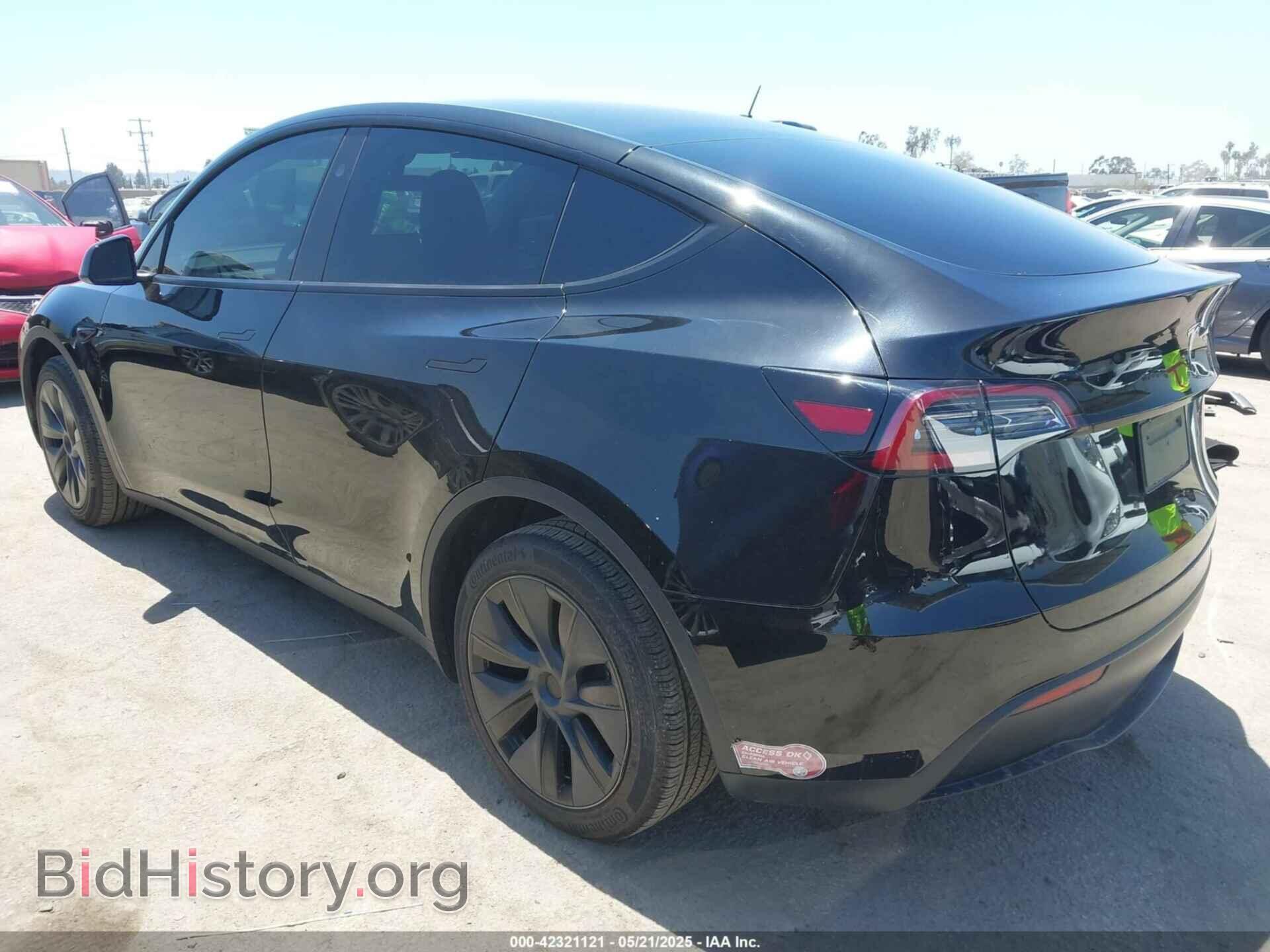 2024 TESLA MODEL Y - VIN: 7SAYGDED2RF111670 - Фото 3