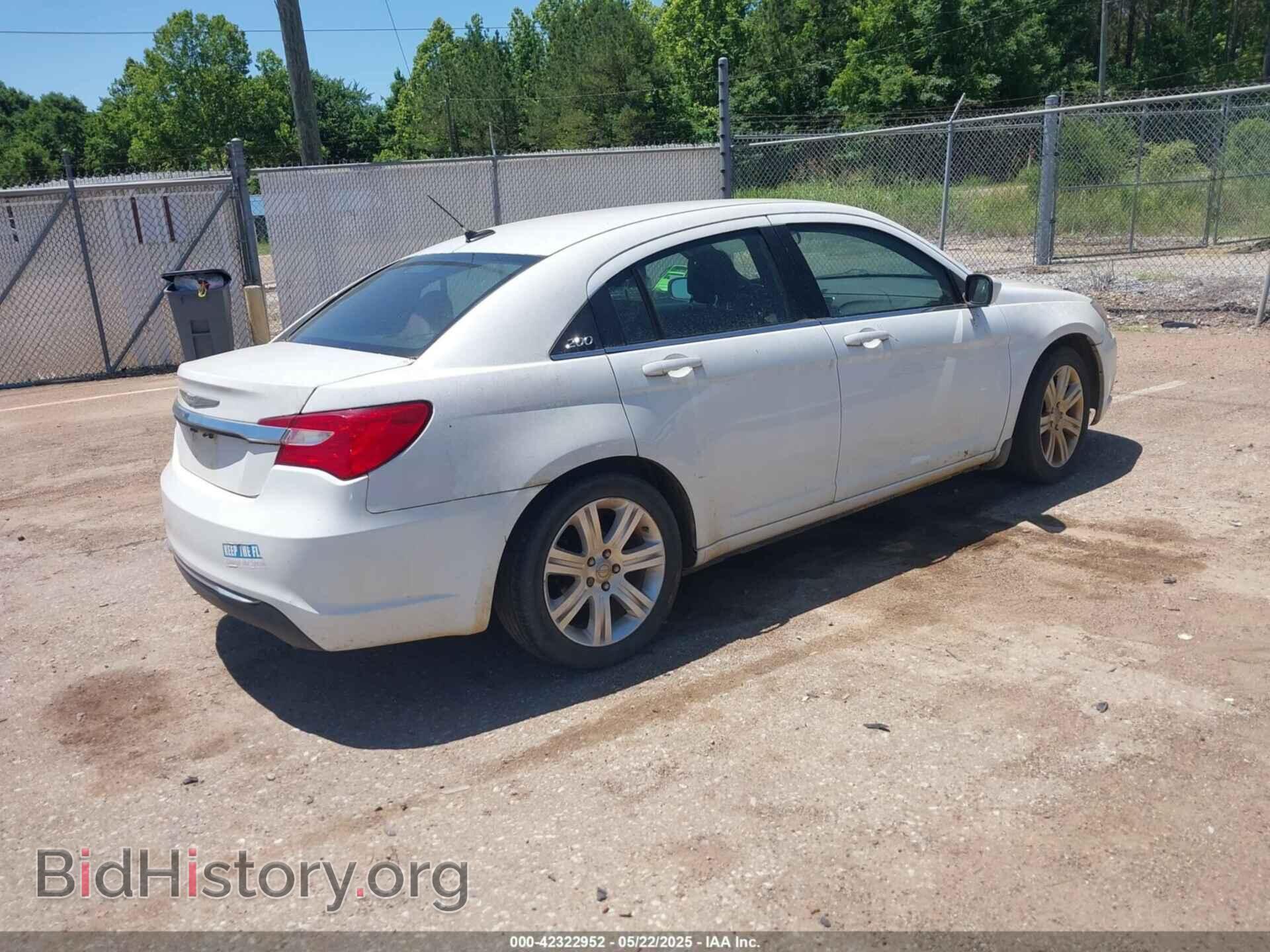 2013 CHRYSLER 200 - VIN: 1C3CCBAB0DN685534 - Фото 4