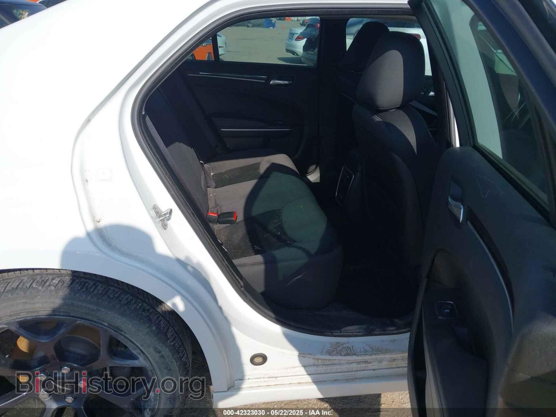 2019 CHRYSLER 300 - VIN: 2C3CCAAG3KH589876 - Фото 8