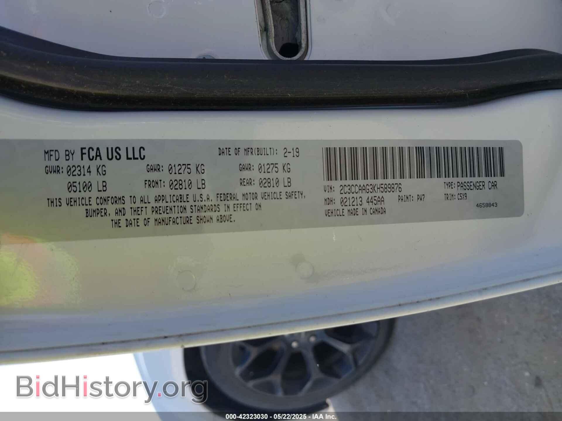 2019 CHRYSLER 300 - VIN: 2C3CCAAG3KH589876 - Фото 9