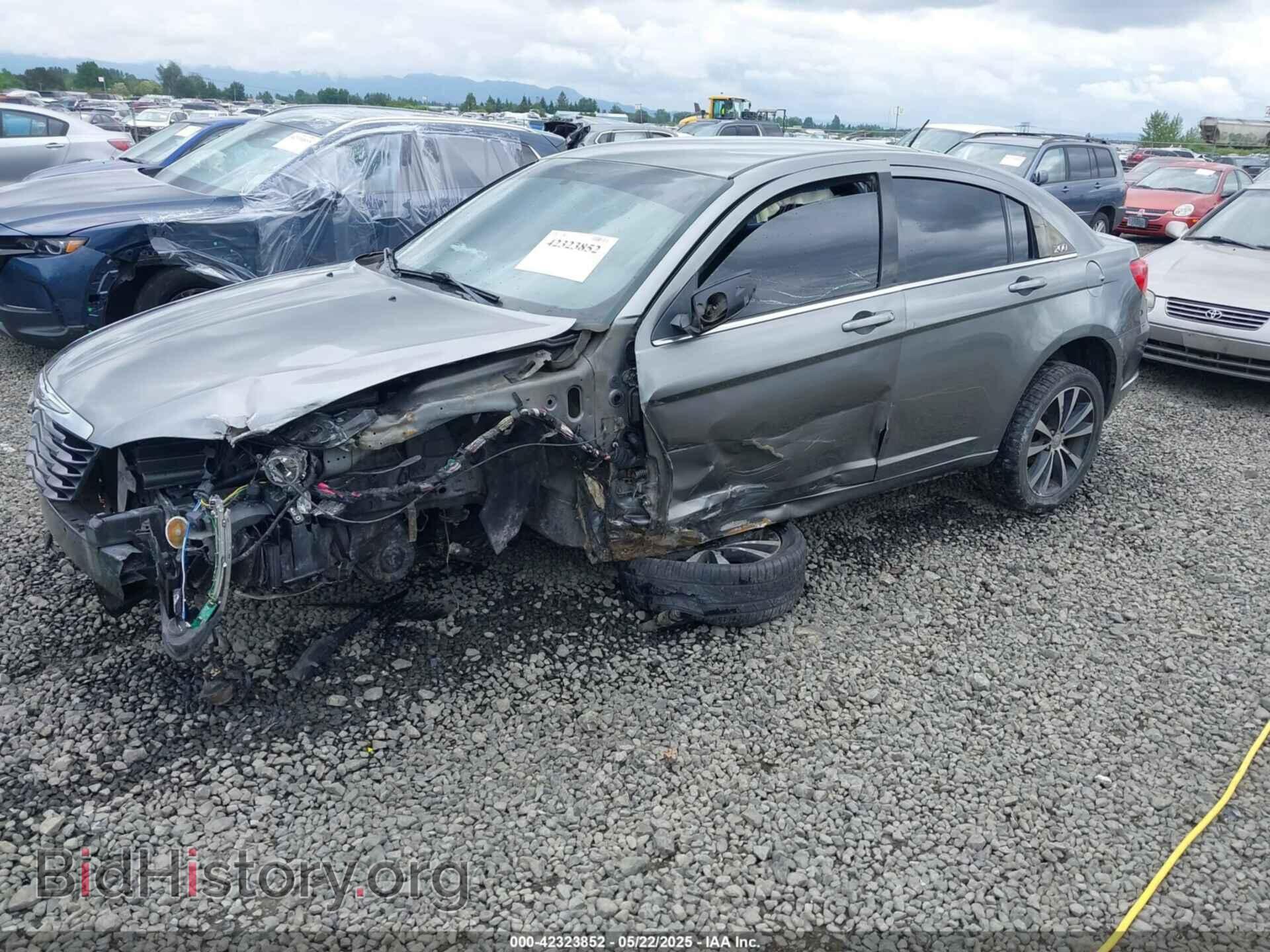 2012 CHRYSLER 200 - VIN: 1C3CCBBG7CN301600 - Фото 2