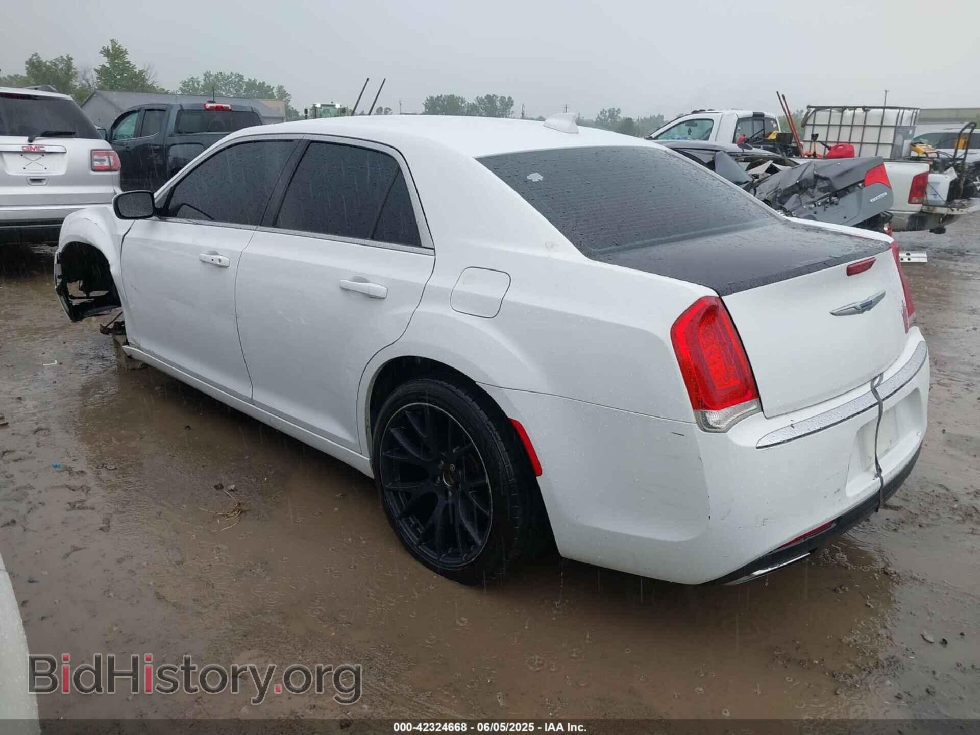 2014 CHRYSLER 300 - VIN: 2C3CCAAGXEH264744 - Фото 3