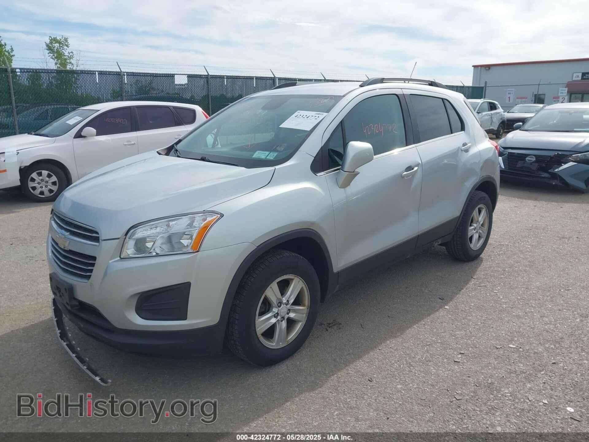 2015 CHEVROLET TRAX - VIN: 3GNCJRSB4FL201061 - Фото 2