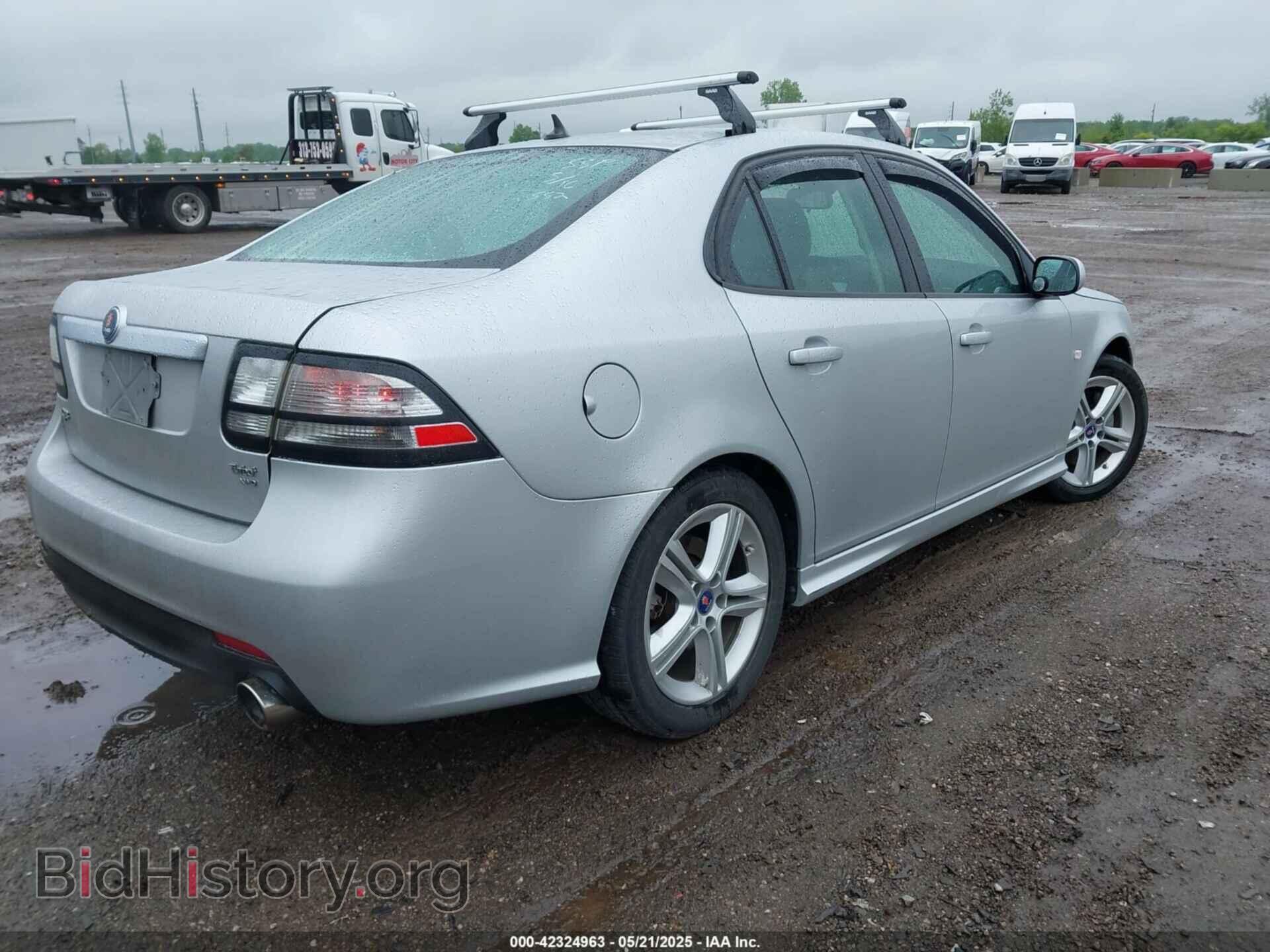 2011 SAAB 9-3 - VIN: YS3FA4BY2B1308942 - Photo 4