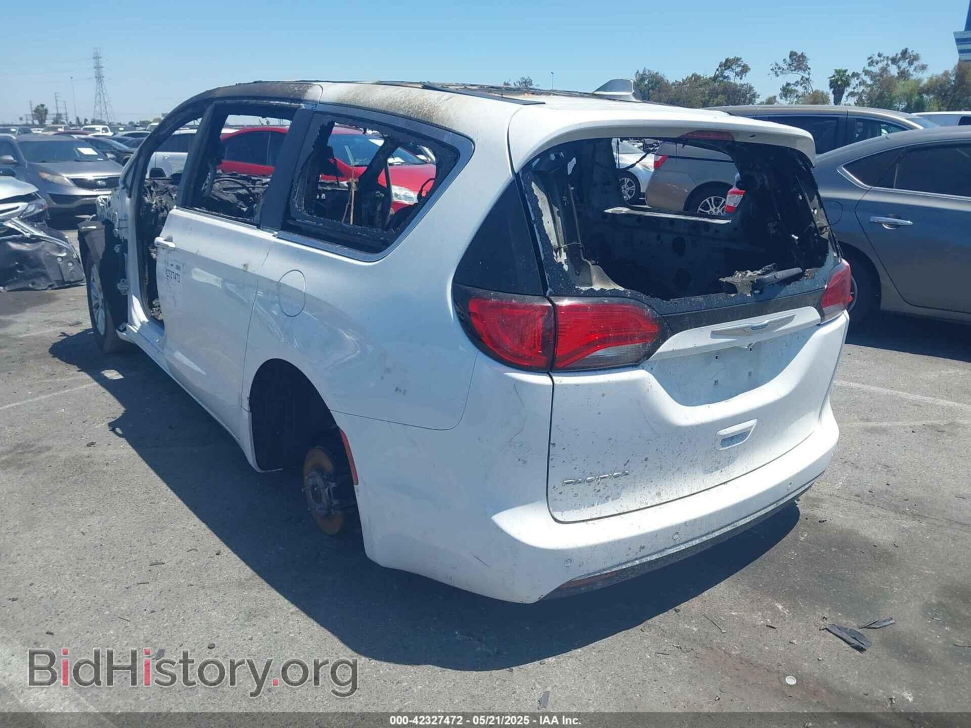 2018 CHRYSLER PACIFICA - VIN: 2C4RC1FG9JR278511 - Фото 3