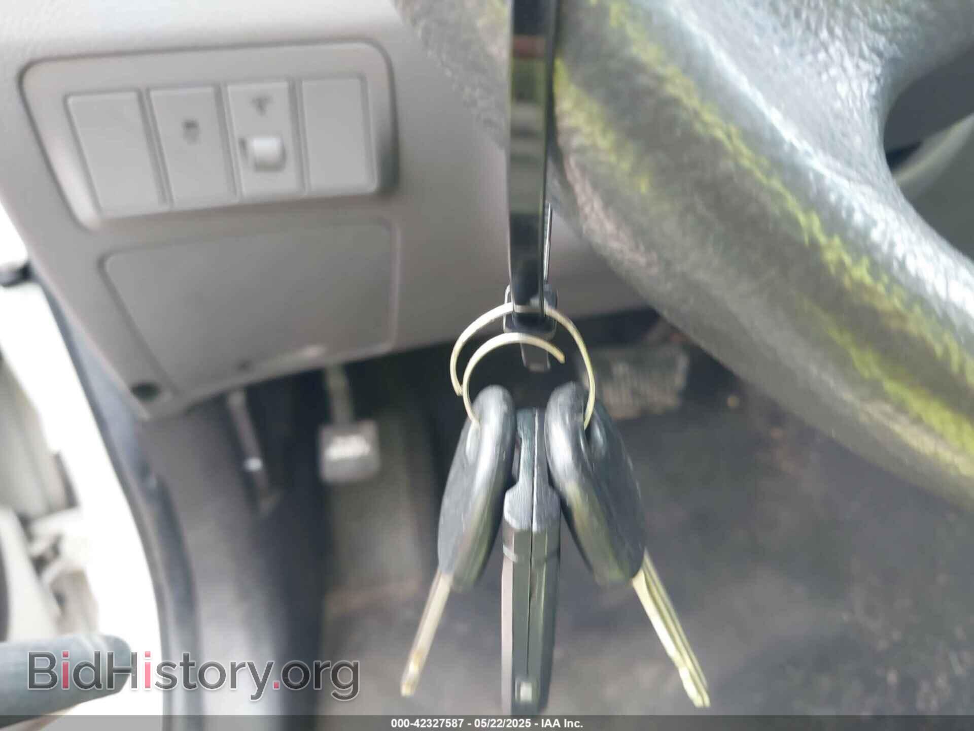 2010 HYUNDAI SANTA FE - VIN: 5NMSG3AB5AH357746 - Фото 11