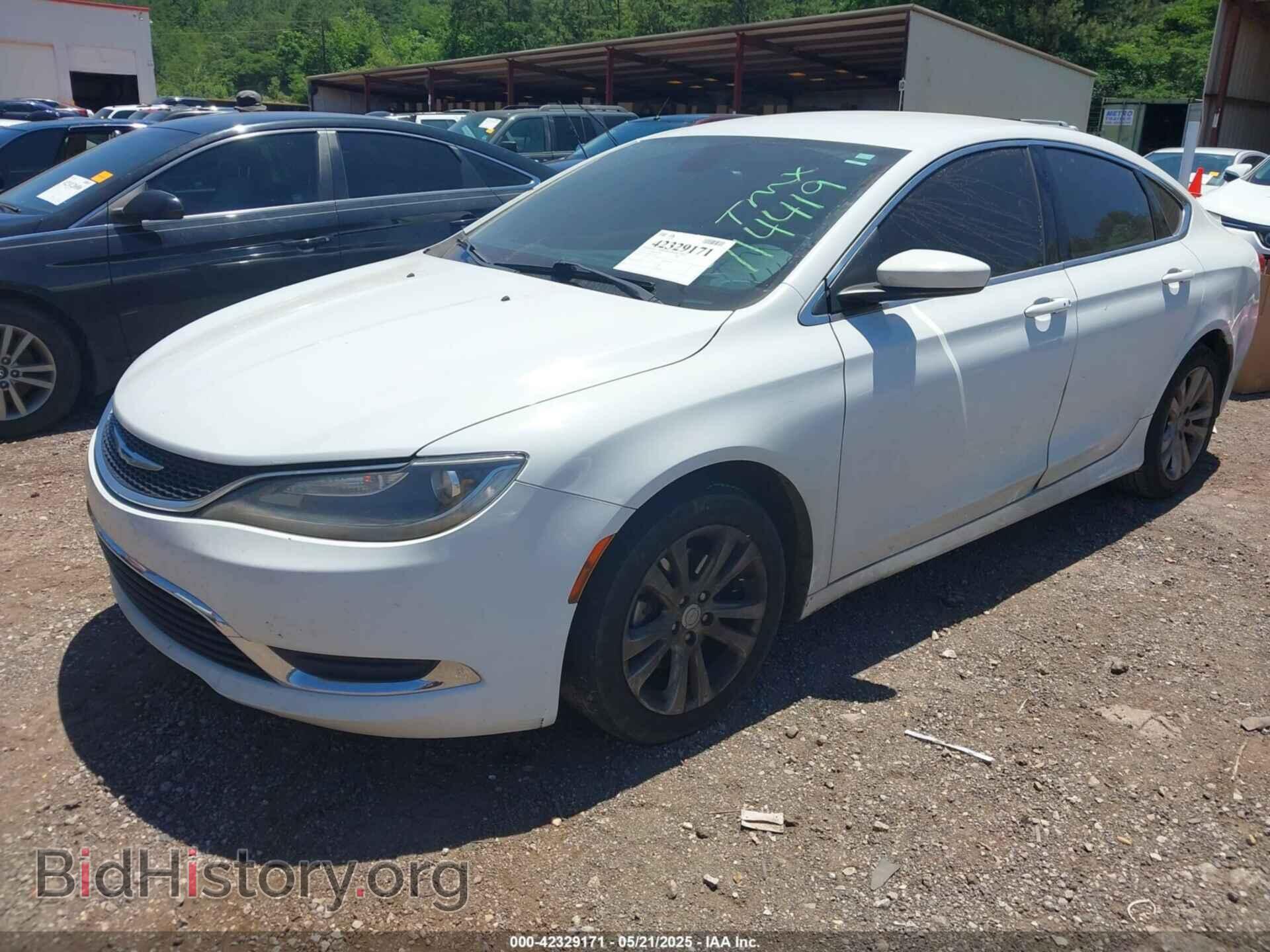 2015 CHRYSLER 200 - VIN: 1C3CCCAB3FN714419 - Фото 2