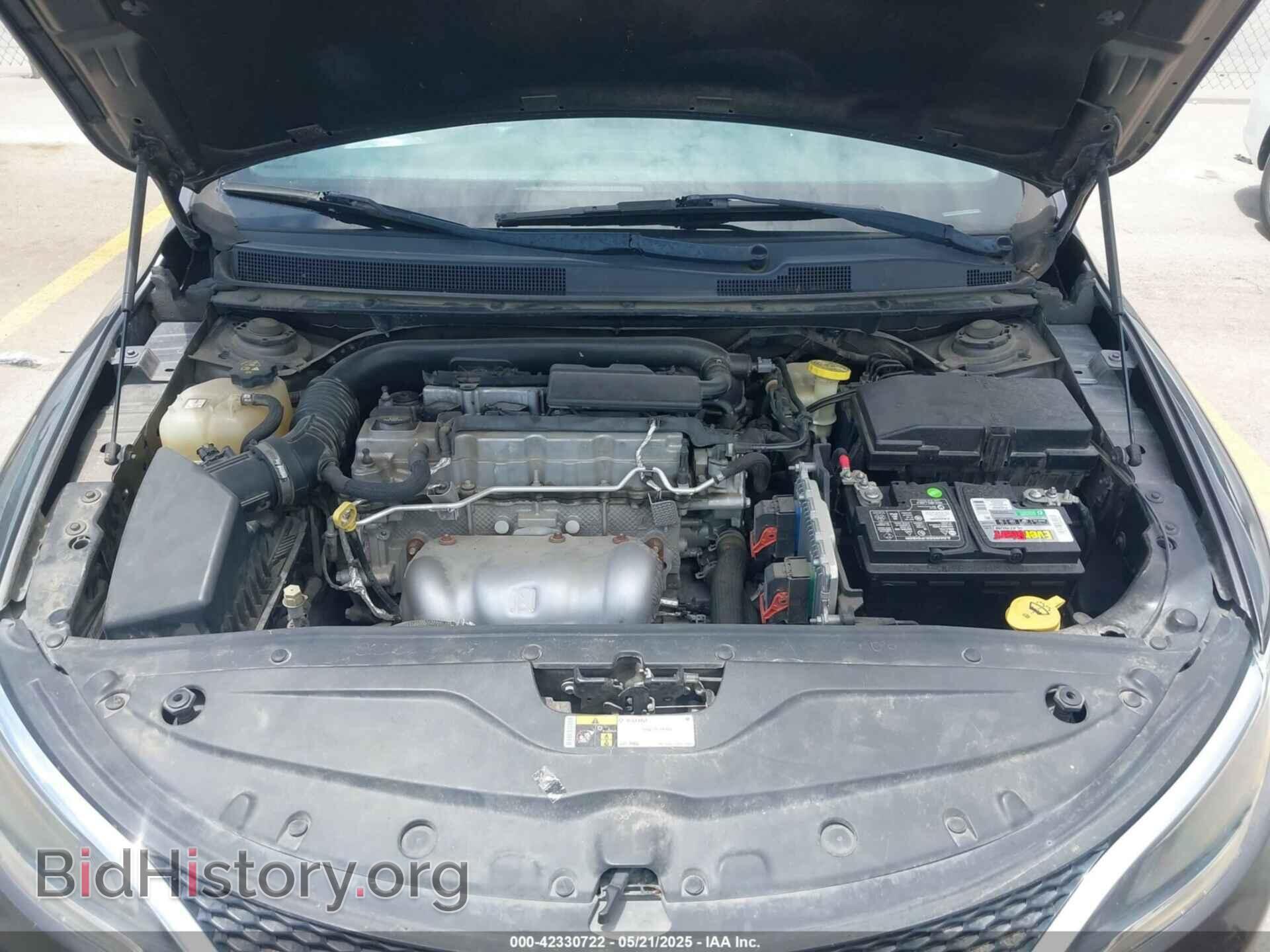 2015 CHRYSLER 200 - VIN: 1C3CCCFB5FN588802 - Фото 10
