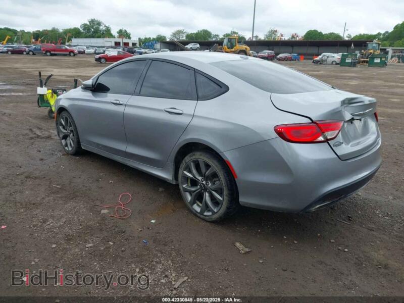 2016 Chrysler 200 (VIN 1C3CCCBB2GN125376) — photo 3 of 17