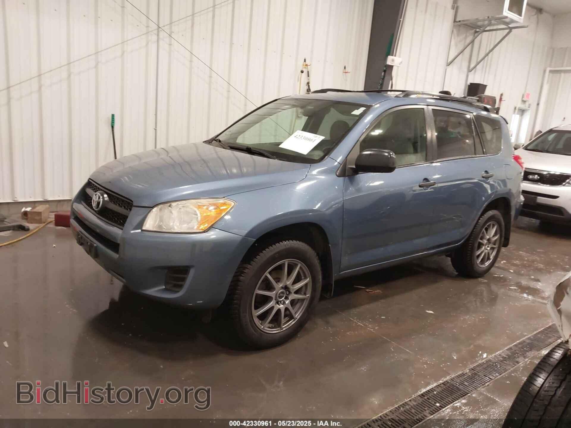 2010 TOYOTA RAV4 - VIN: JTMBF4DV2AD026257 - Фото 2