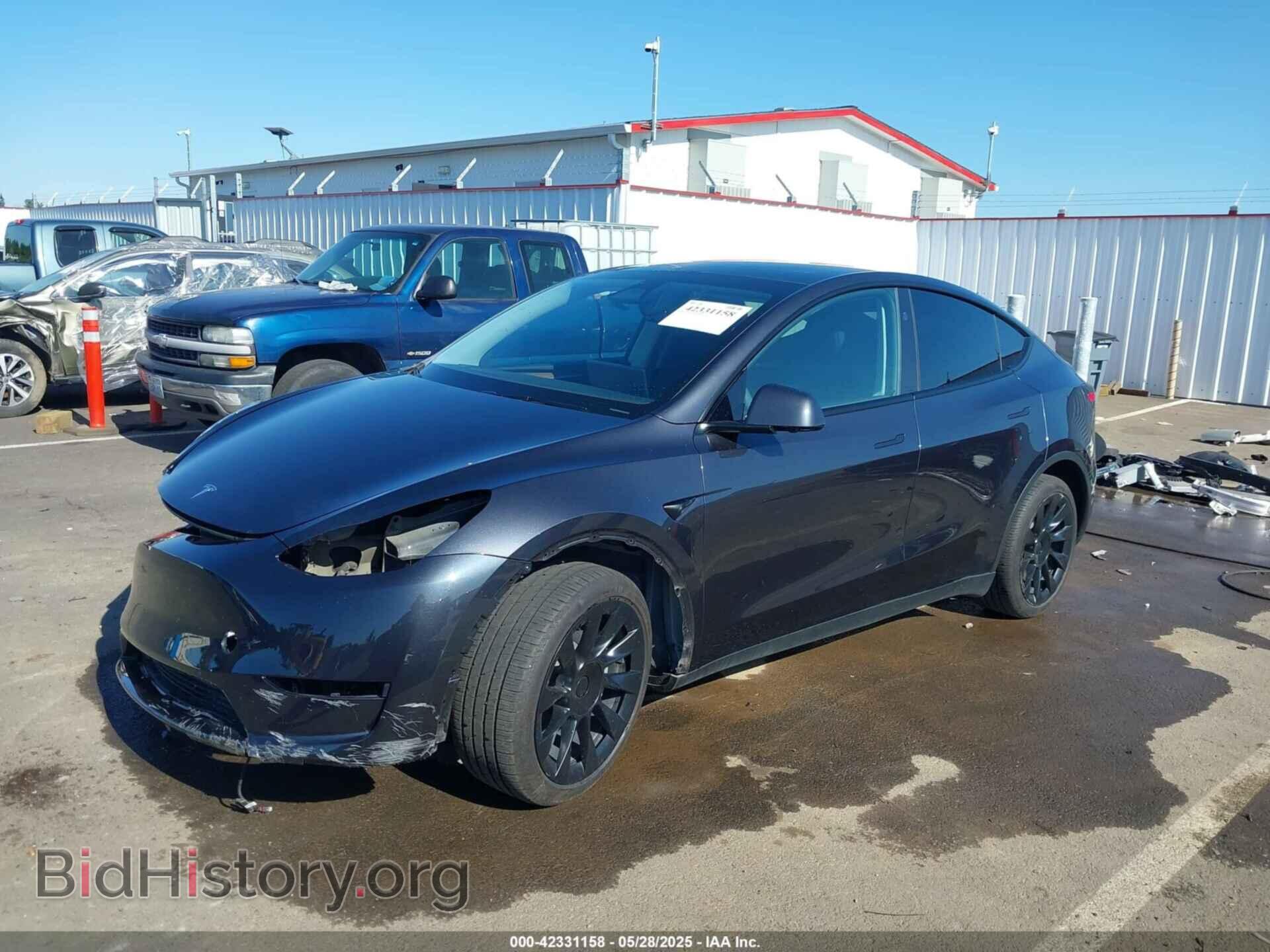 2024 TESLA MODEL Y - VIN: 7SAYGDEE7RF074401 - Фото 2