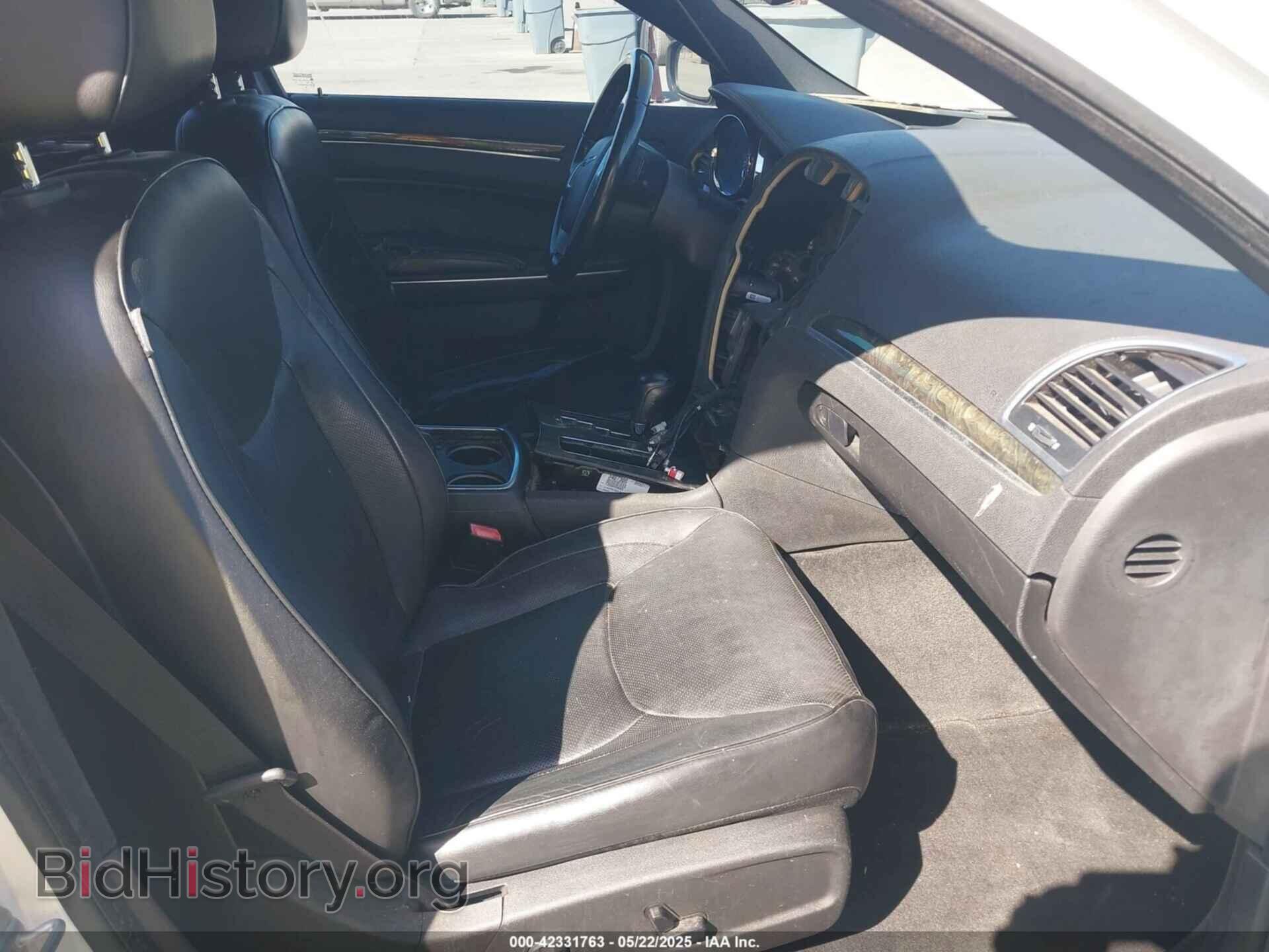 2011 CHRYSLER 300C - VIN: 2C3CA6CT5BH563177 - Фото 5