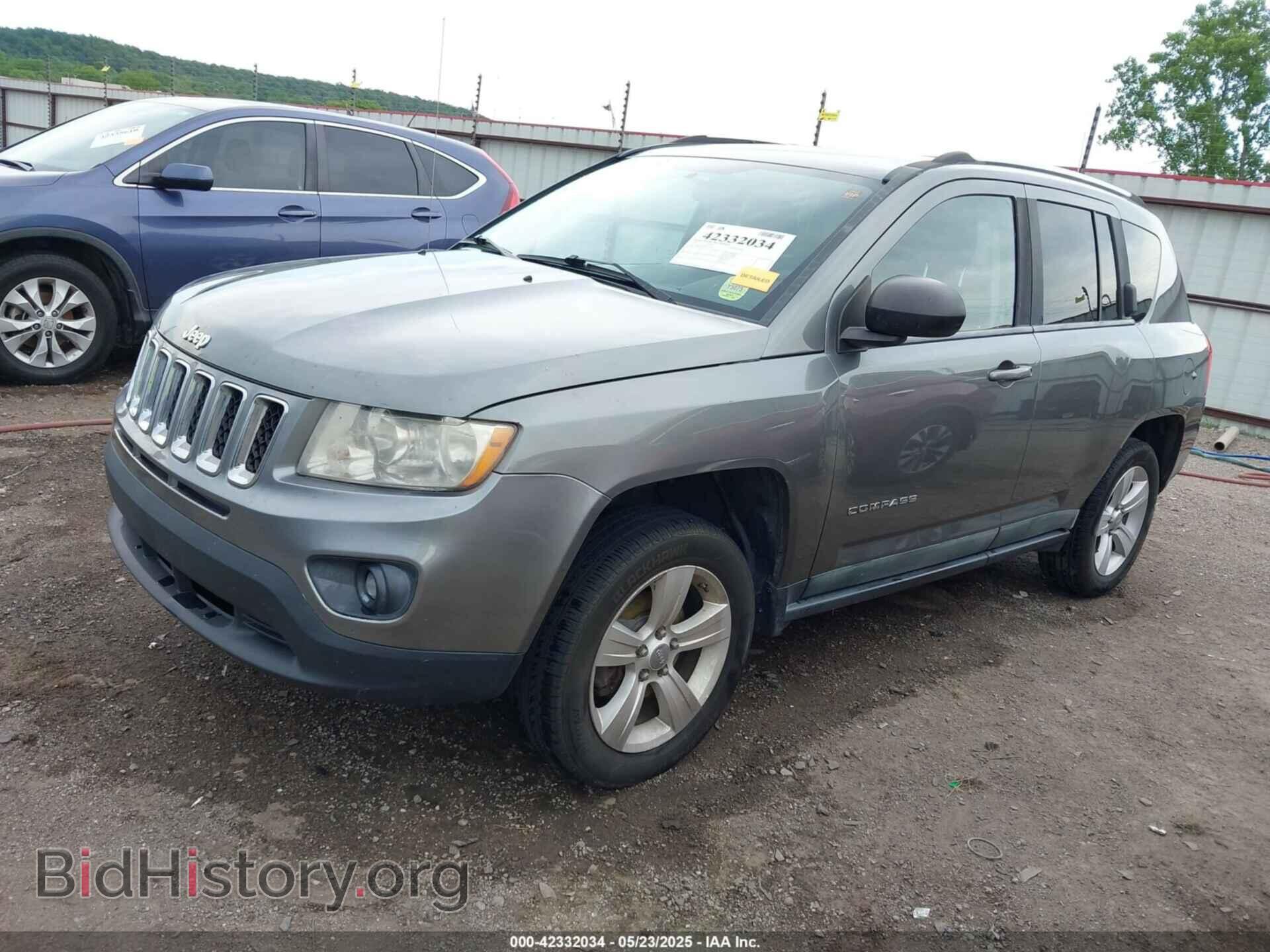 2011 JEEP COMPASS - VIN: 1J4NT1FB0BD215718 - Photo 2