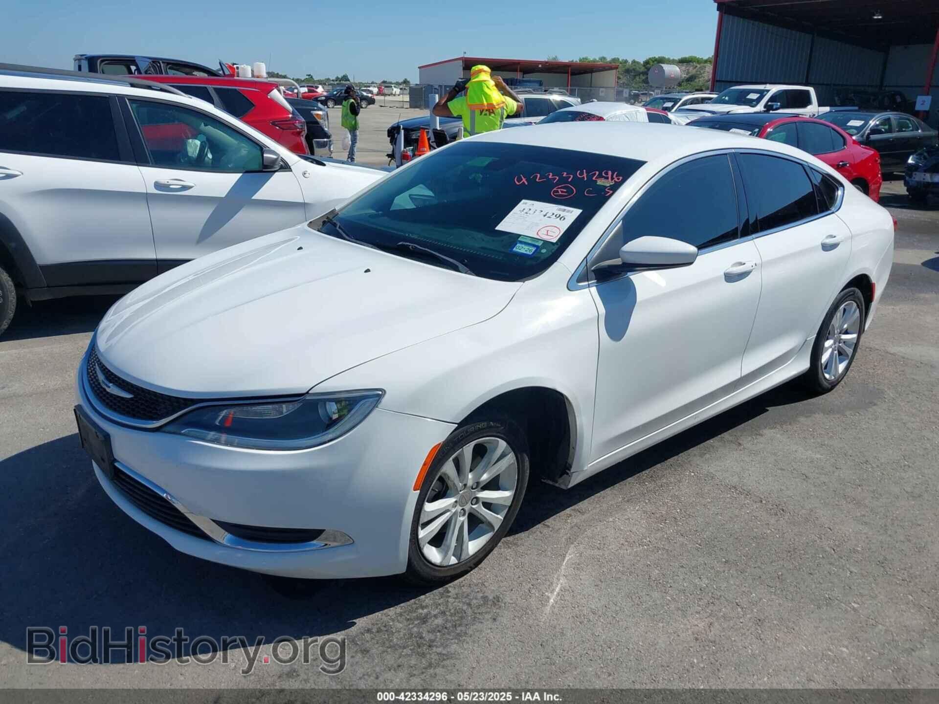 2015 CHRYSLER 200 - VIN: 1C3CCCAB7FN676550 - Фото 2