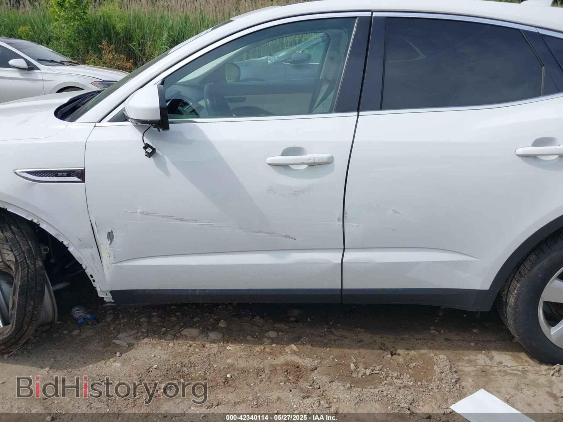 2018 JAGUAR E-PACE - VIN: SADFP2FX9J1Z30579 - Photo 17