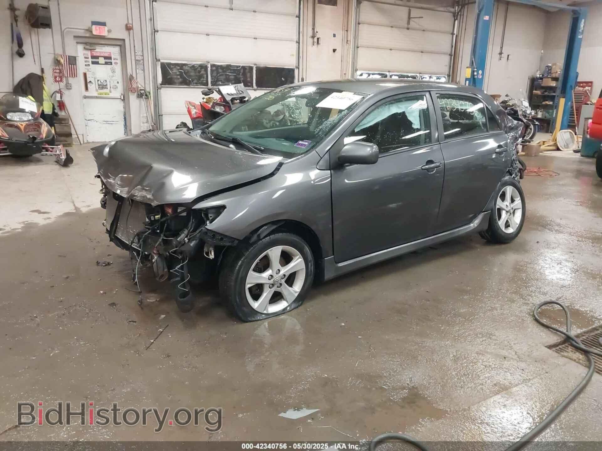 2011 TOYOTA COROLLA - VIN: 2T1BU4EE9BC647725 - Фото 2