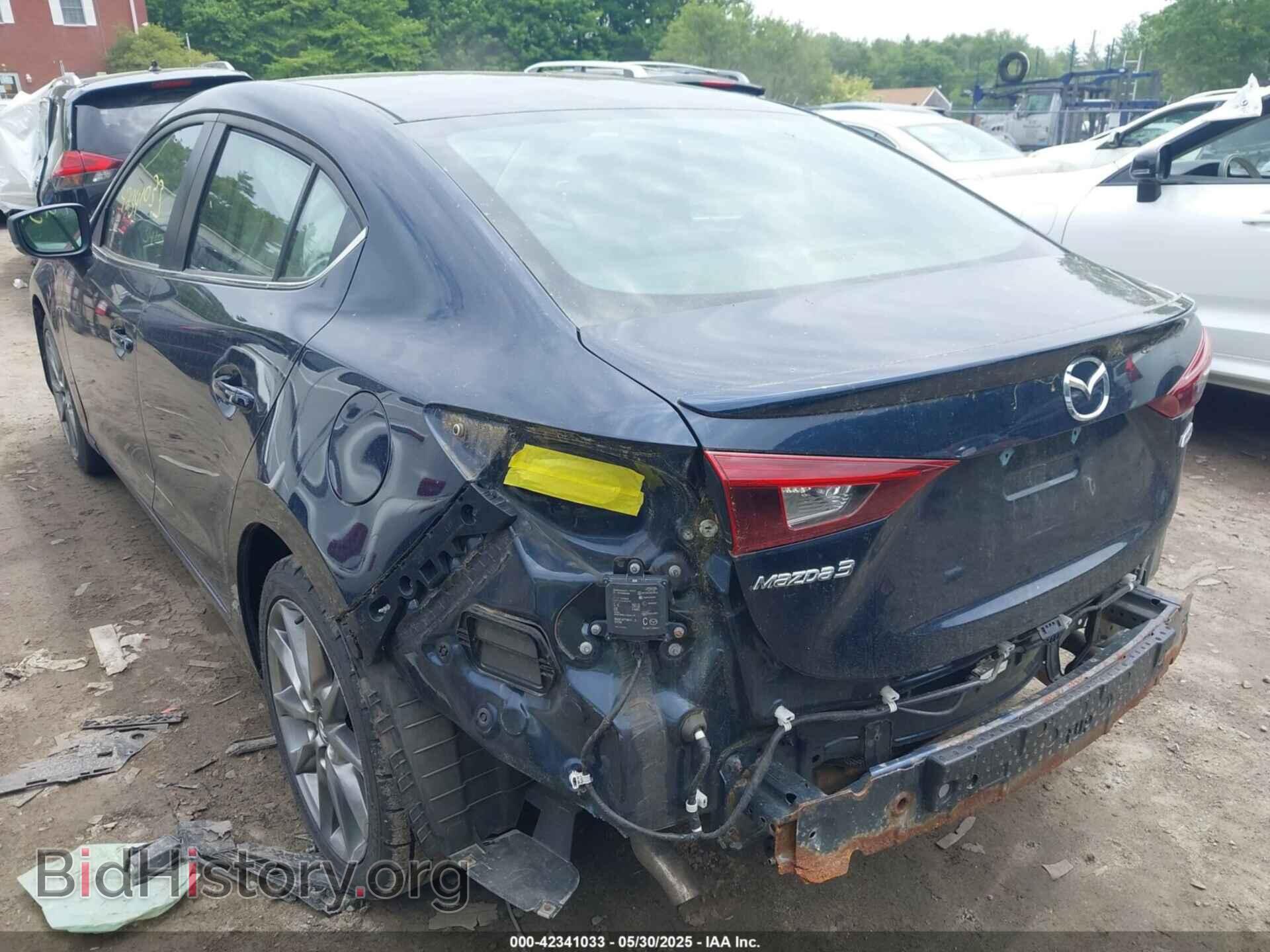 2018 MAZDA MAZDA3 - VIN: 3MZBN1V39JM188452 - Фото 3