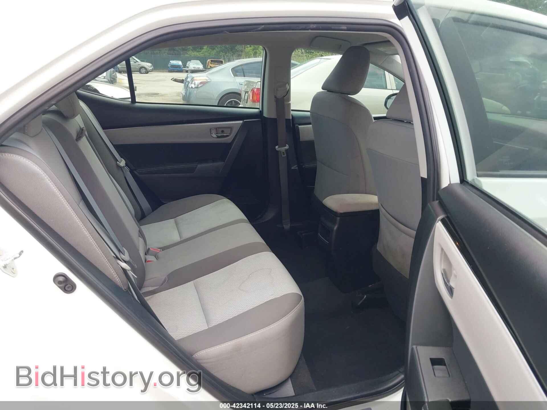 2018 TOYOTA COROLLA - VIN: 2T1BURHE3JC055230 - Фото 8