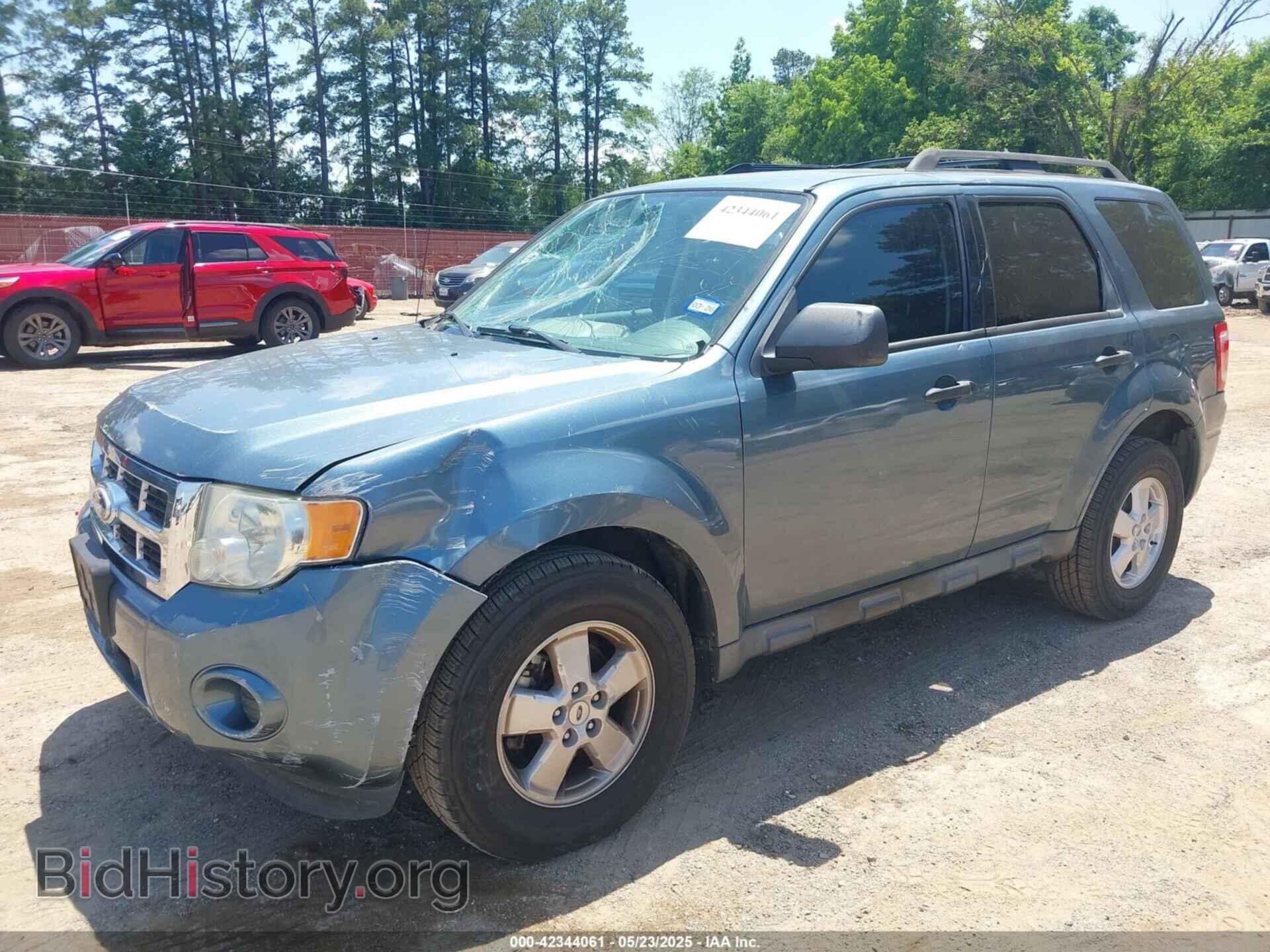 2011 FORD ESCAPE - VIN: 1FMCU0C7XBKA07096 - Фото 2
