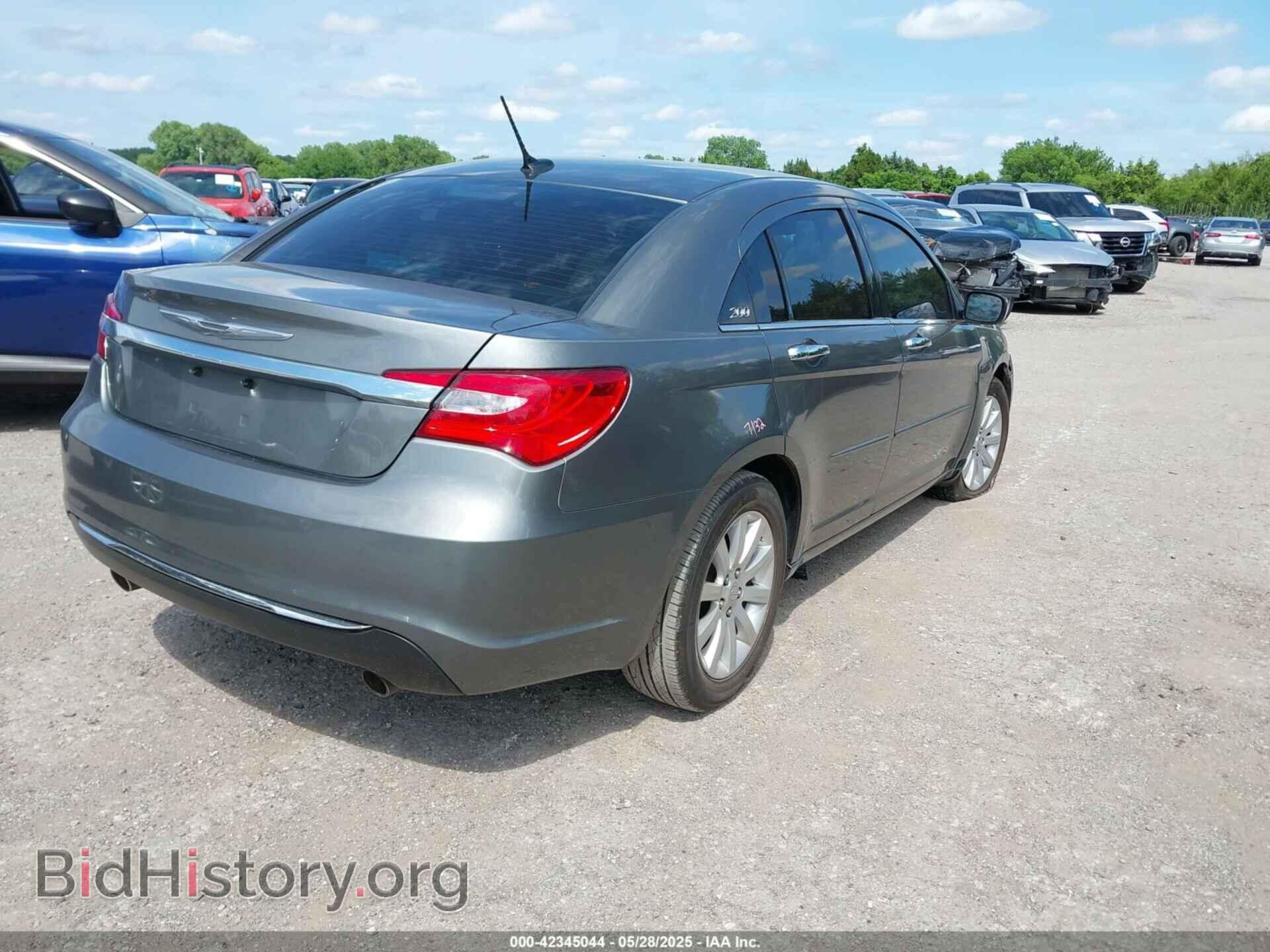 2013 CHRYSLER 200 - VIN: 1C3CCBCG5DN607792 - Фото 4