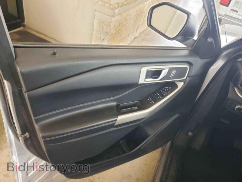 2022 Ford EXPLORER (VIN 1FMSK7DH1NGB20038) — photo 5 of 30