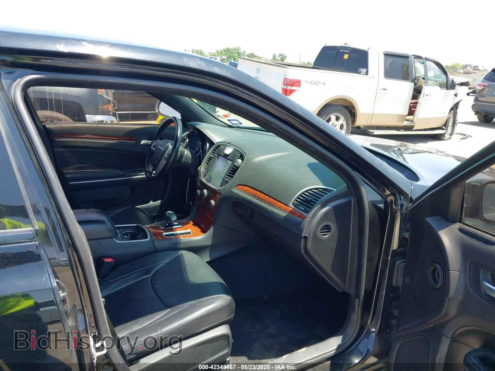 2014 CHRYSLER 300 - VIN: 2C3CCAAG6EH141636 - Фото 5