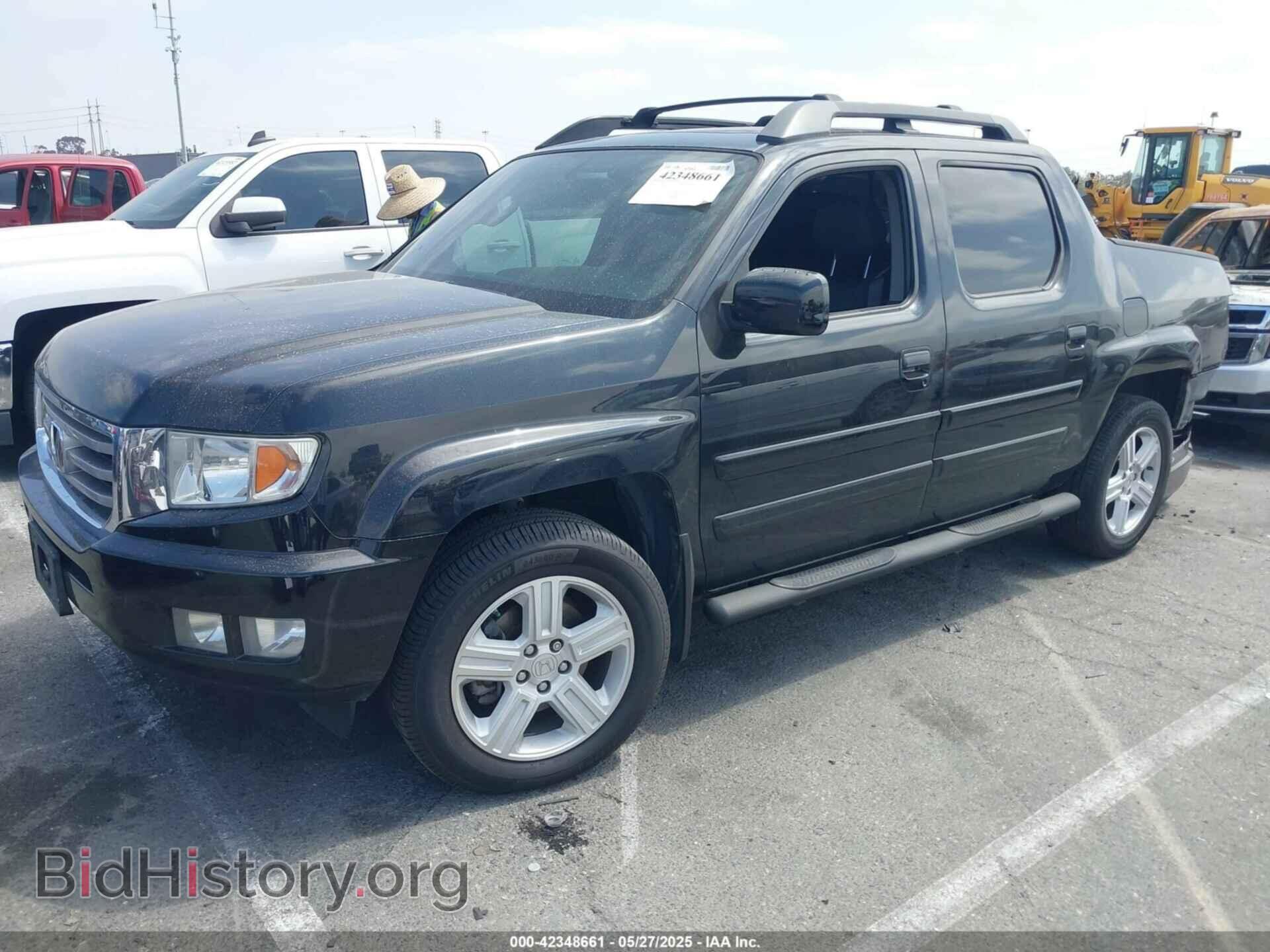 2013 HONDA RIDGELINE - VIN: 5FPYK1F52DB002837 - Фото 2