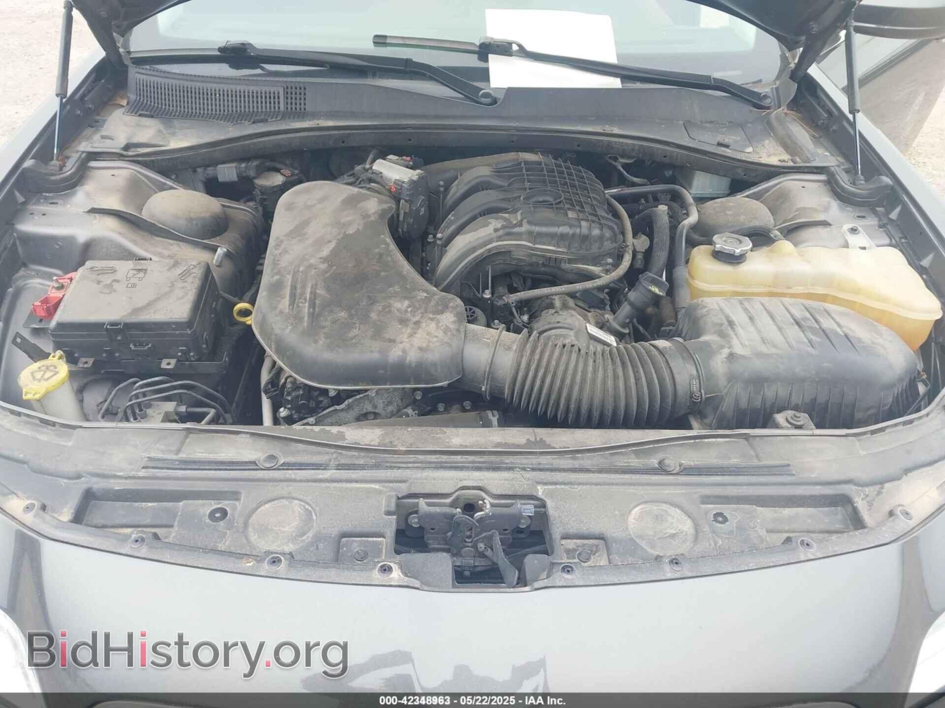 2018 CHRYSLER 300 - VIN: 2C3CCAAG5JH320759 - Фото 10