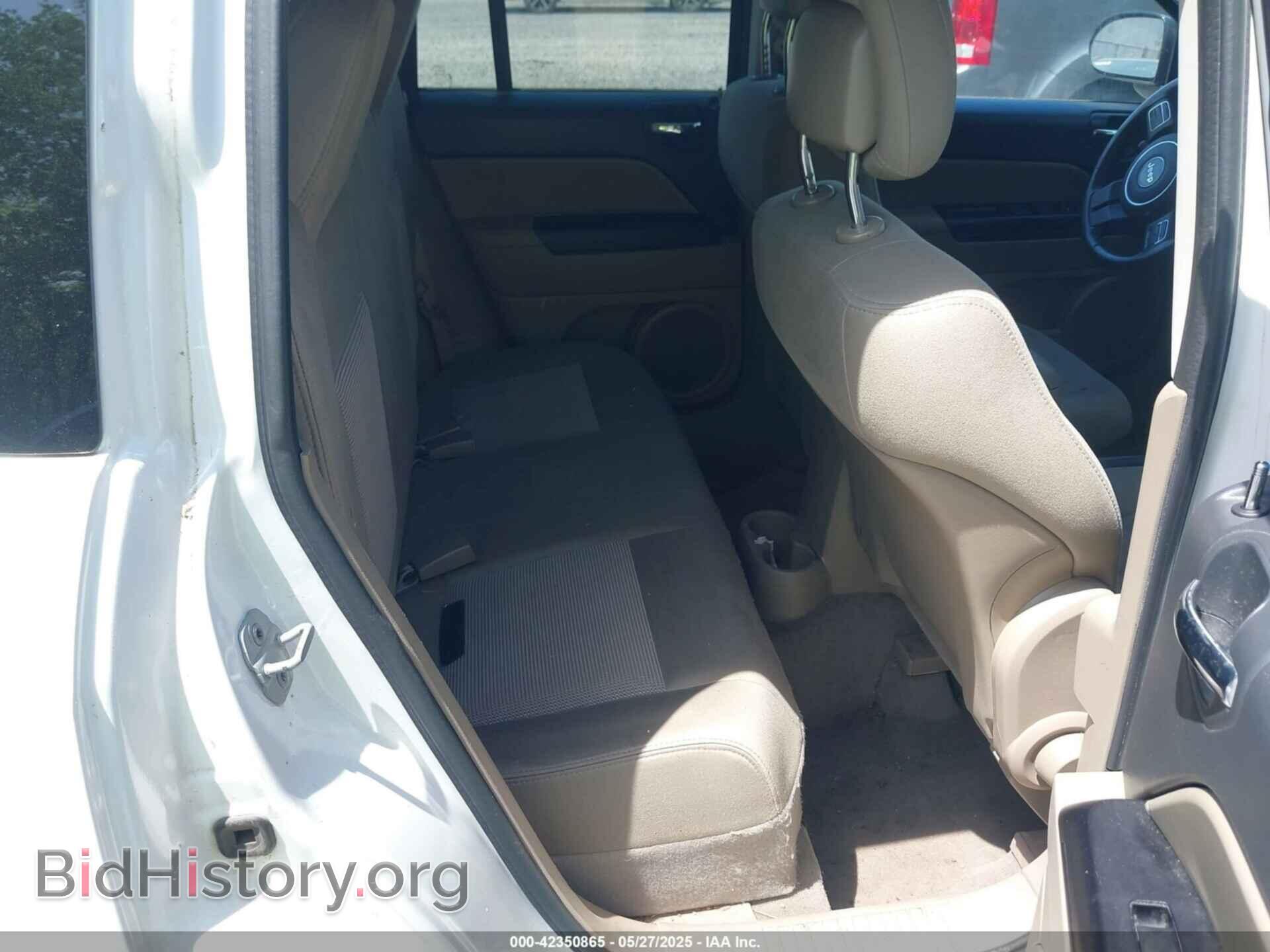 2012 JEEP COMPASS - VIN: 1C4NJDEB4CD541702 - Photo 8