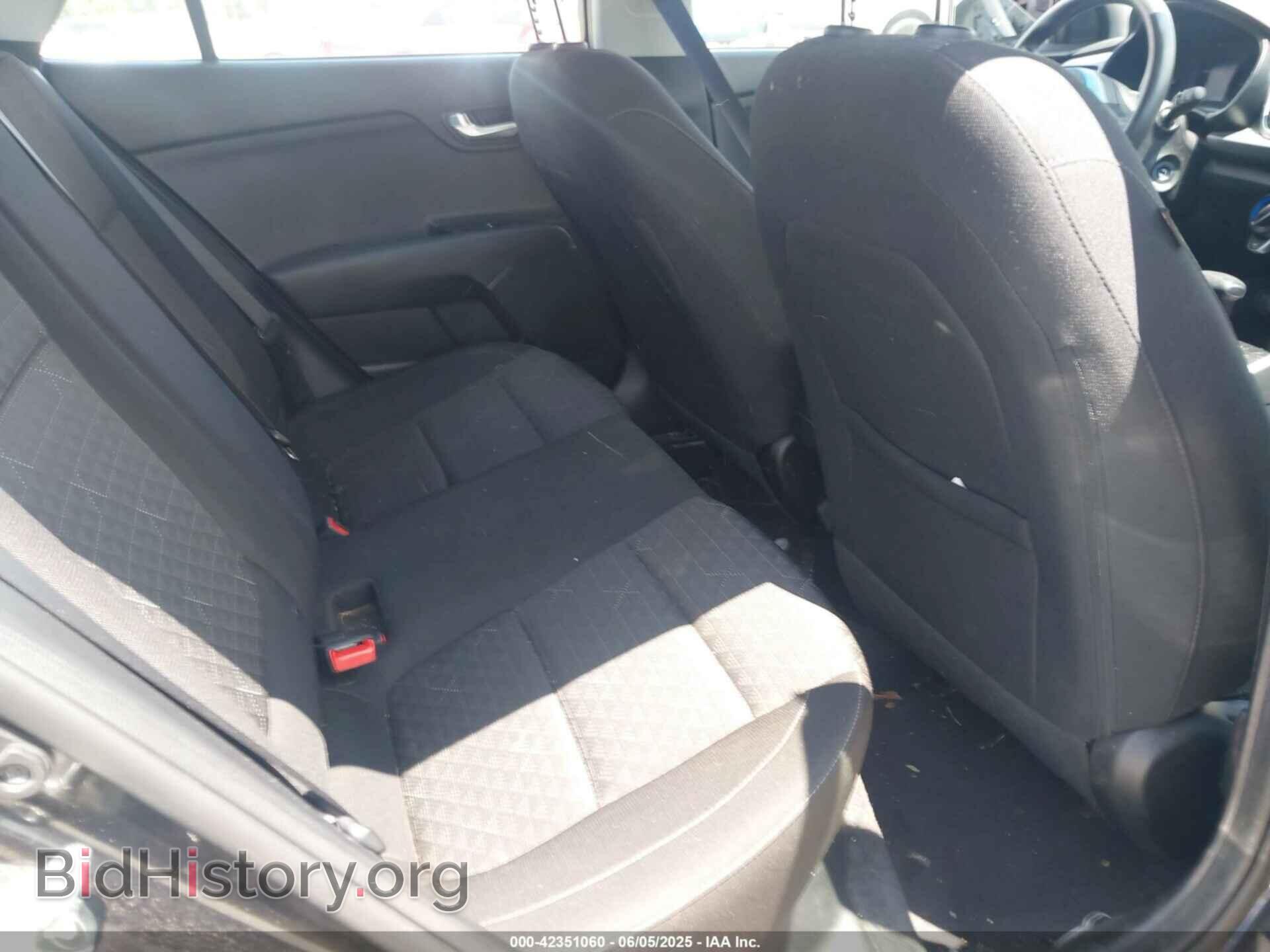 2019 KIA RIO - VIN: 3KPA24AB7KE242560 - Photo 8