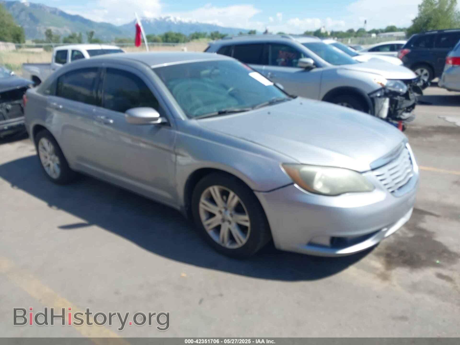 Photo 1C3CCBAB8DN762392 - CHRYSLER 200 2013