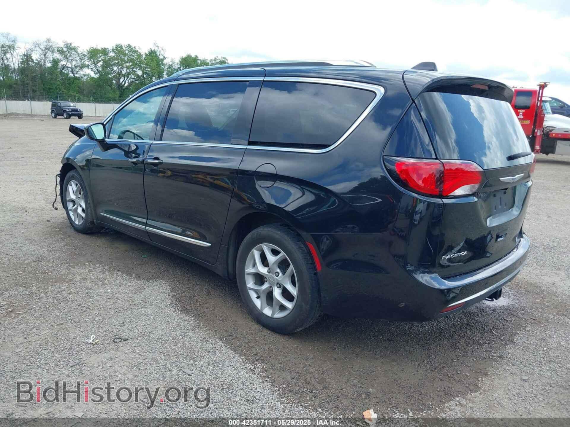 2018 CHRYSLER PACIFICA - VIN: 2C4RC1EG7JR271154 - Фото 3