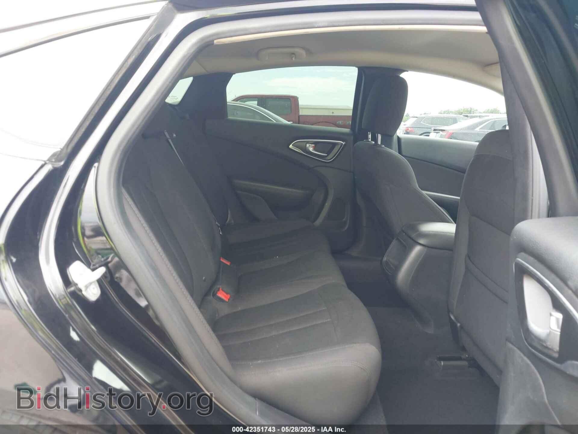 2015 CHRYSLER 200 - VIN: 1C3CCCAB7FN738285 - Фото 8