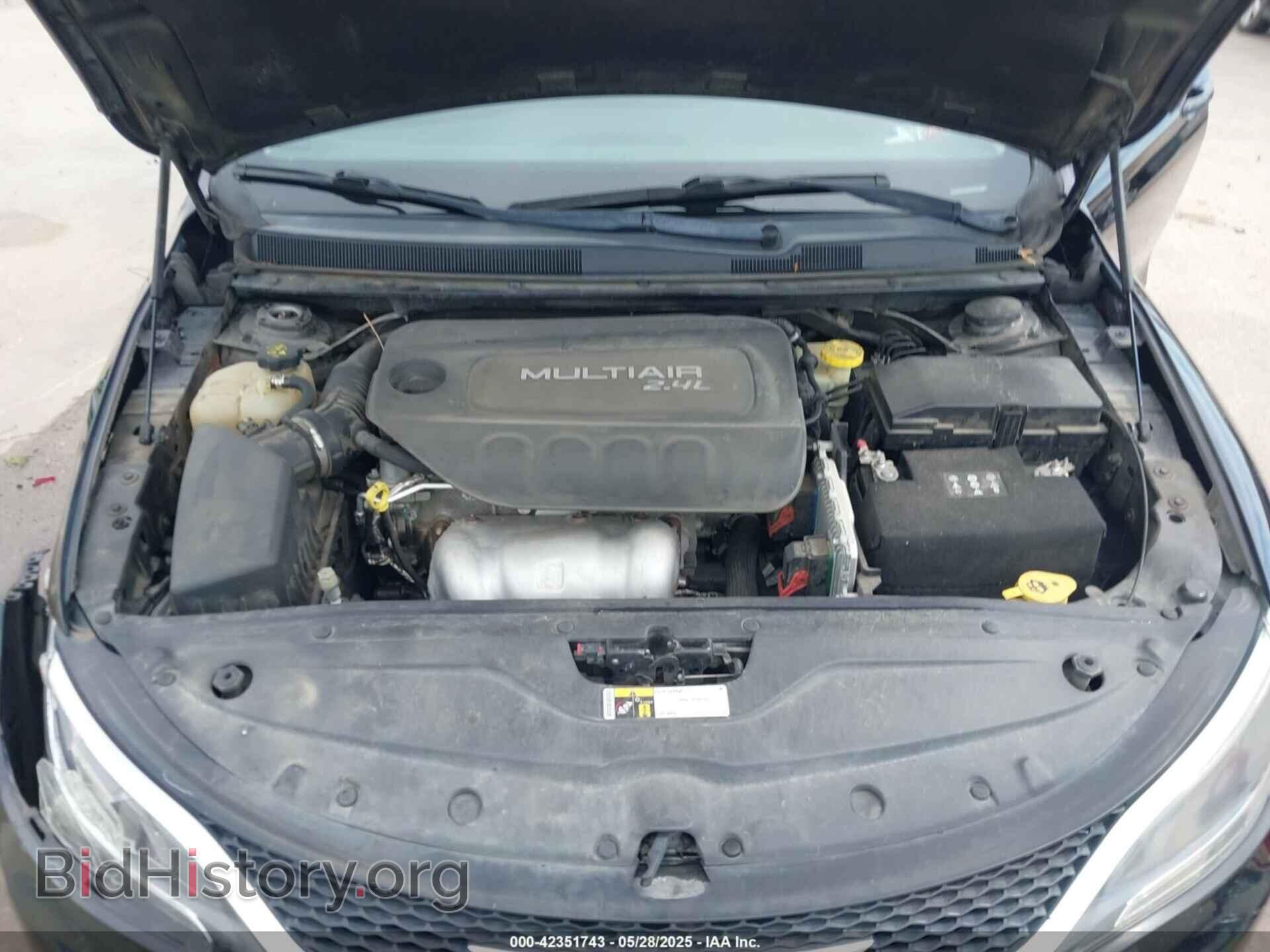 2015 CHRYSLER 200 - VIN: 1C3CCCAB7FN738285 - Фото 10