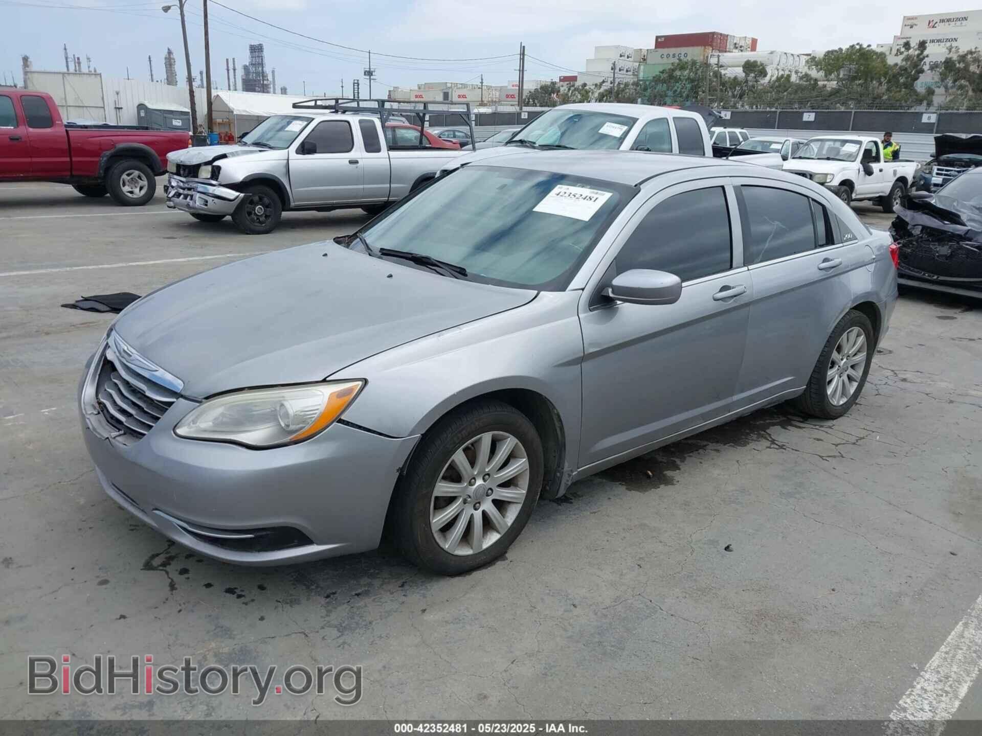 2013 CHRYSLER 200 - VIN: 1C3CCBBB5DN672082 - Фото 2