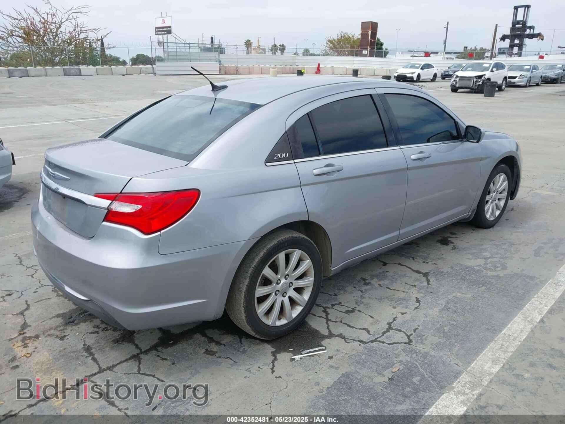 2013 CHRYSLER 200 - VIN: 1C3CCBBB5DN672082 - Фото 4