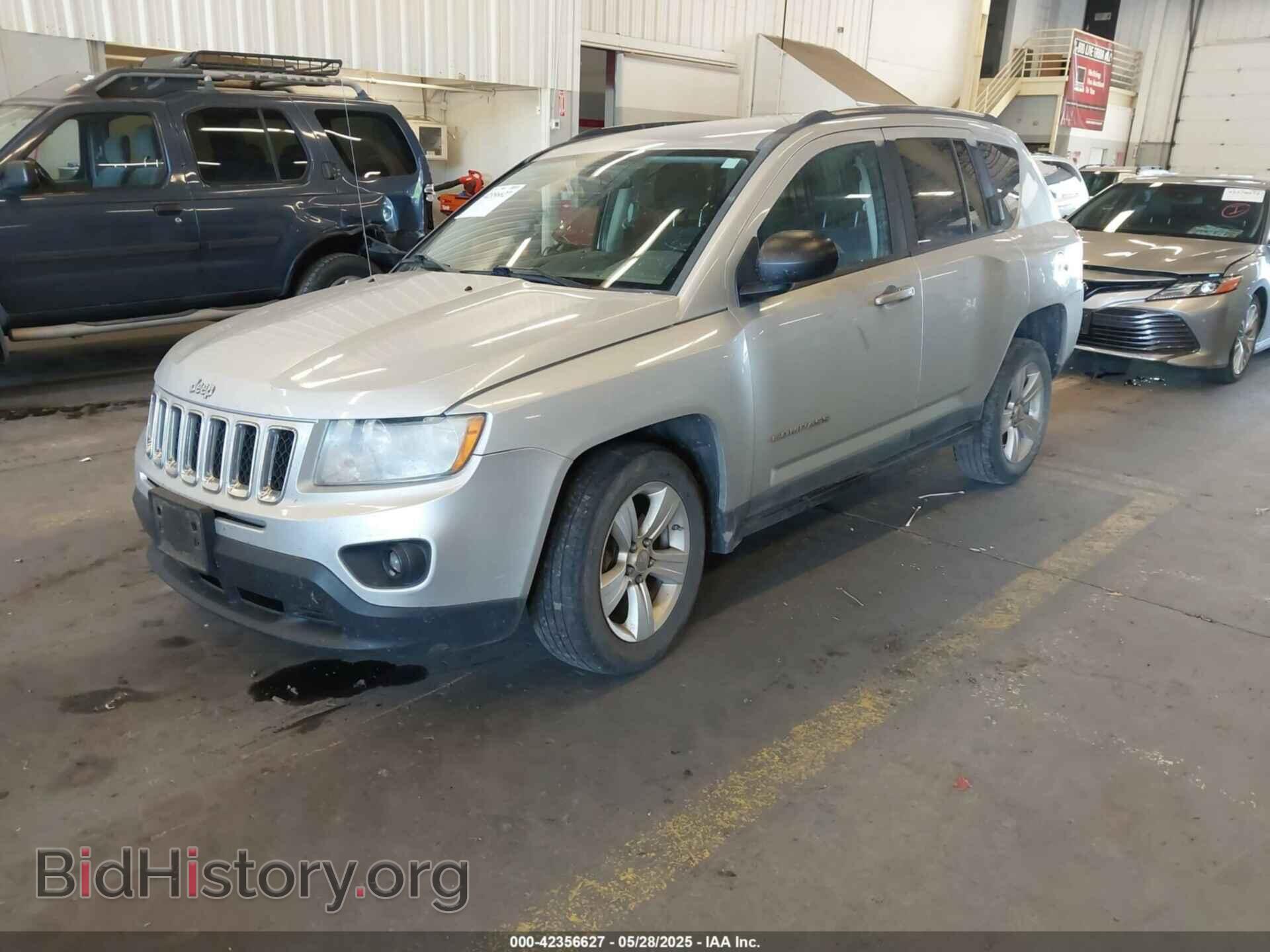 2011 JEEP COMPASS - VIN: 1J4NF1FBXBD210713 - Photo 2