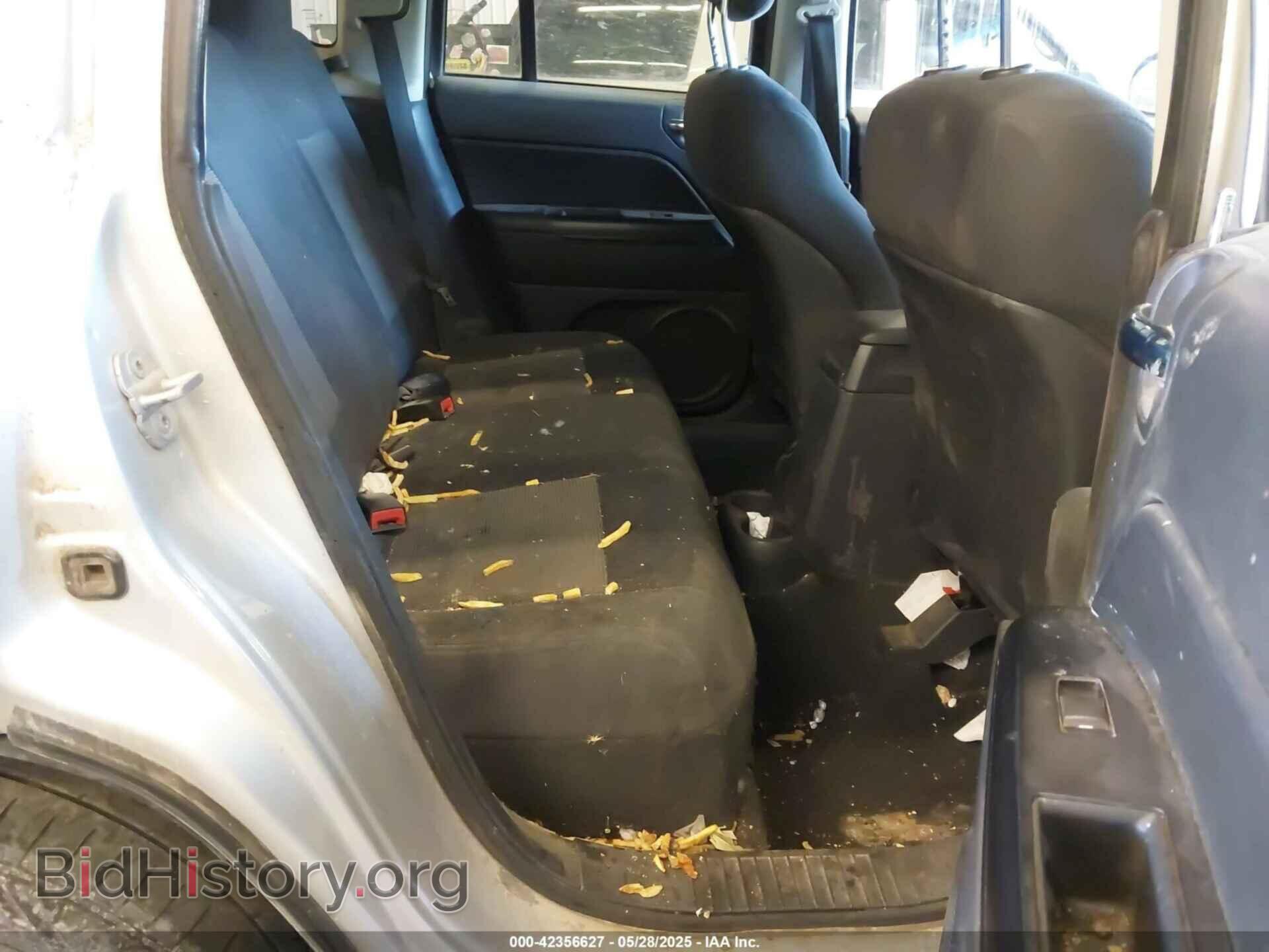 2011 JEEP COMPASS - VIN: 1J4NF1FBXBD210713 - Photo 8