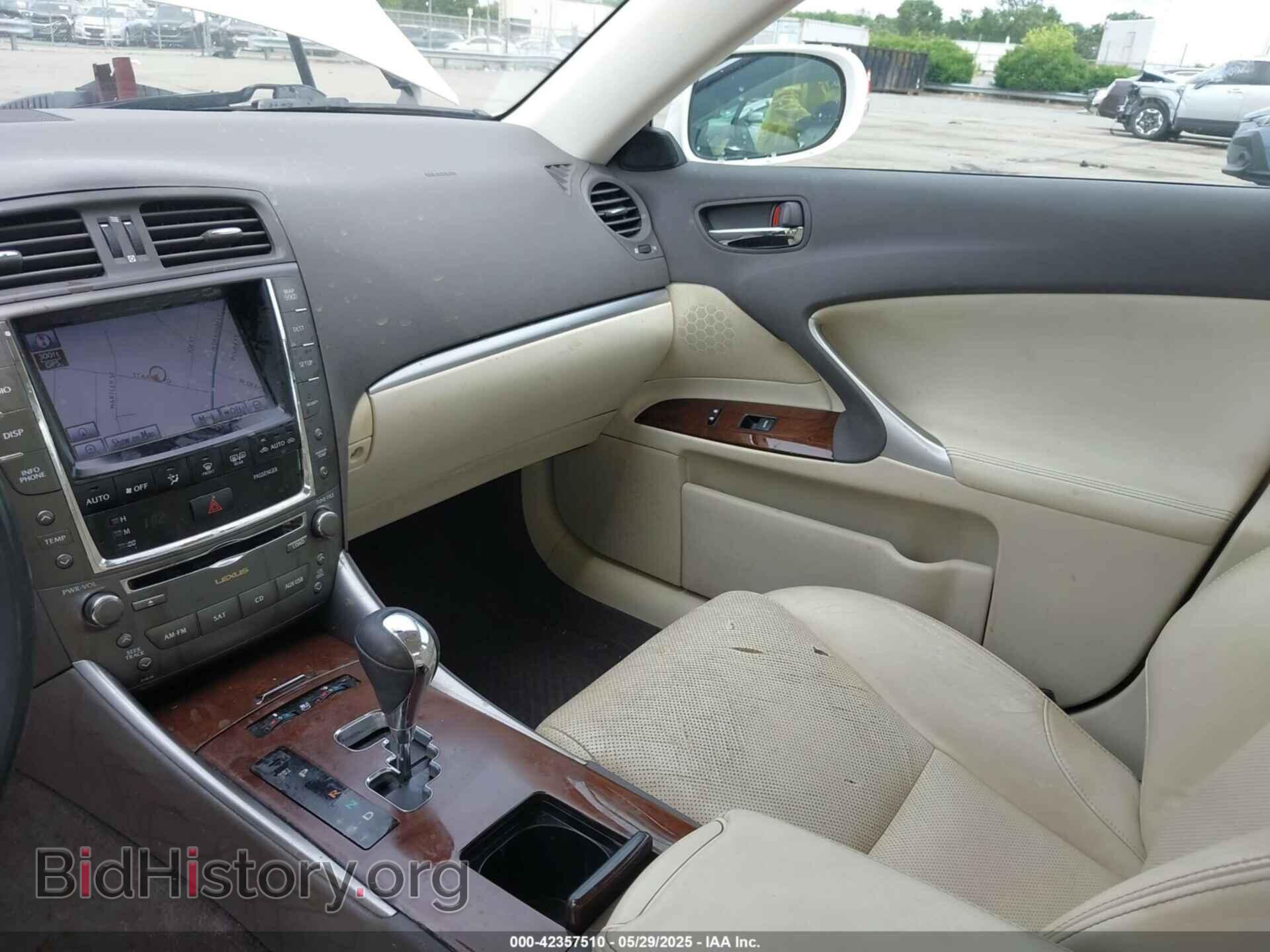 2011 LEXUS IS 350 - VIN: JTHBE5C25B5027770 - Photo 19