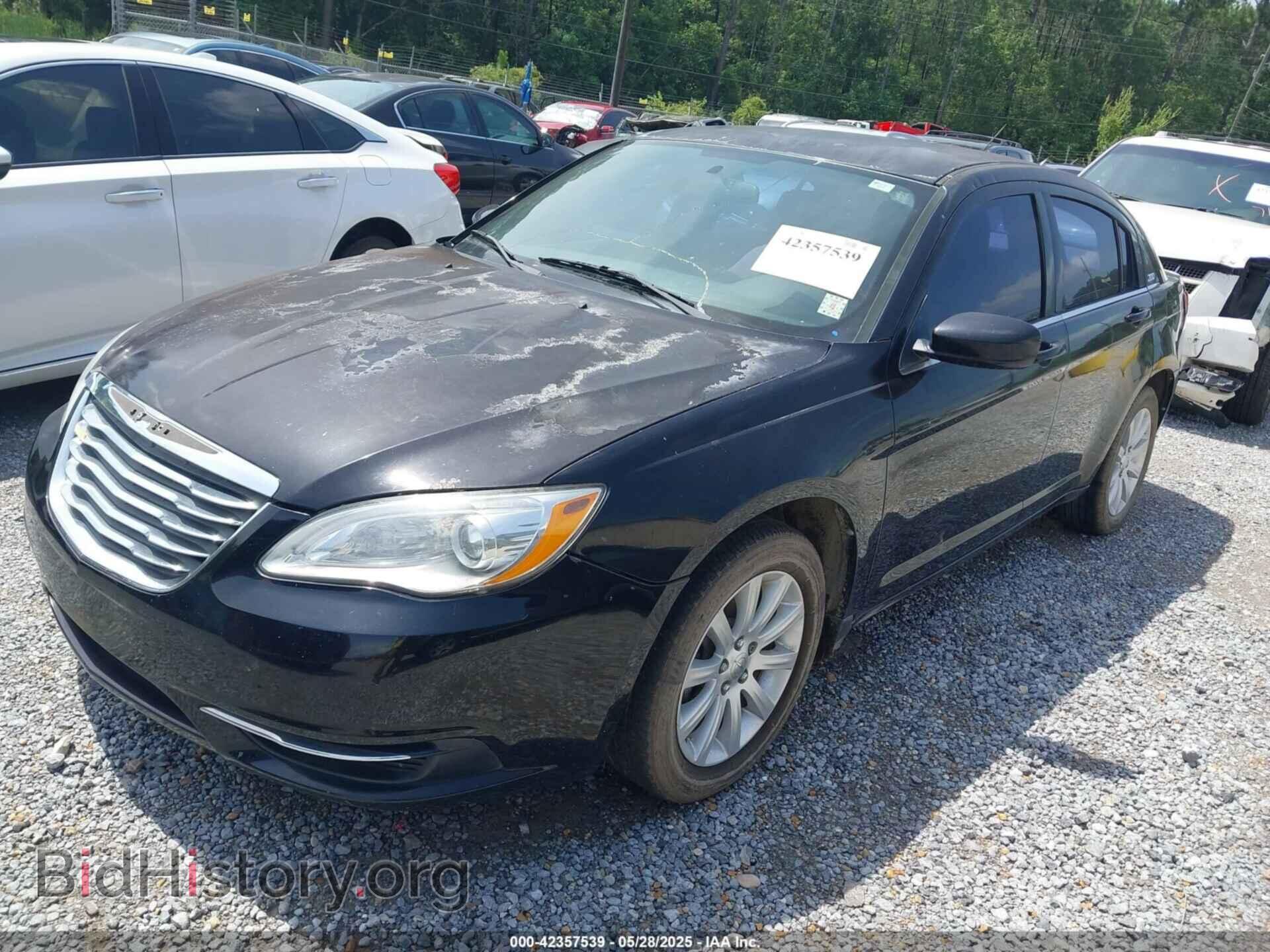 2013 CHRYSLER 200 - VIN: 1C3CCBBB2DN628024 - Photo 2