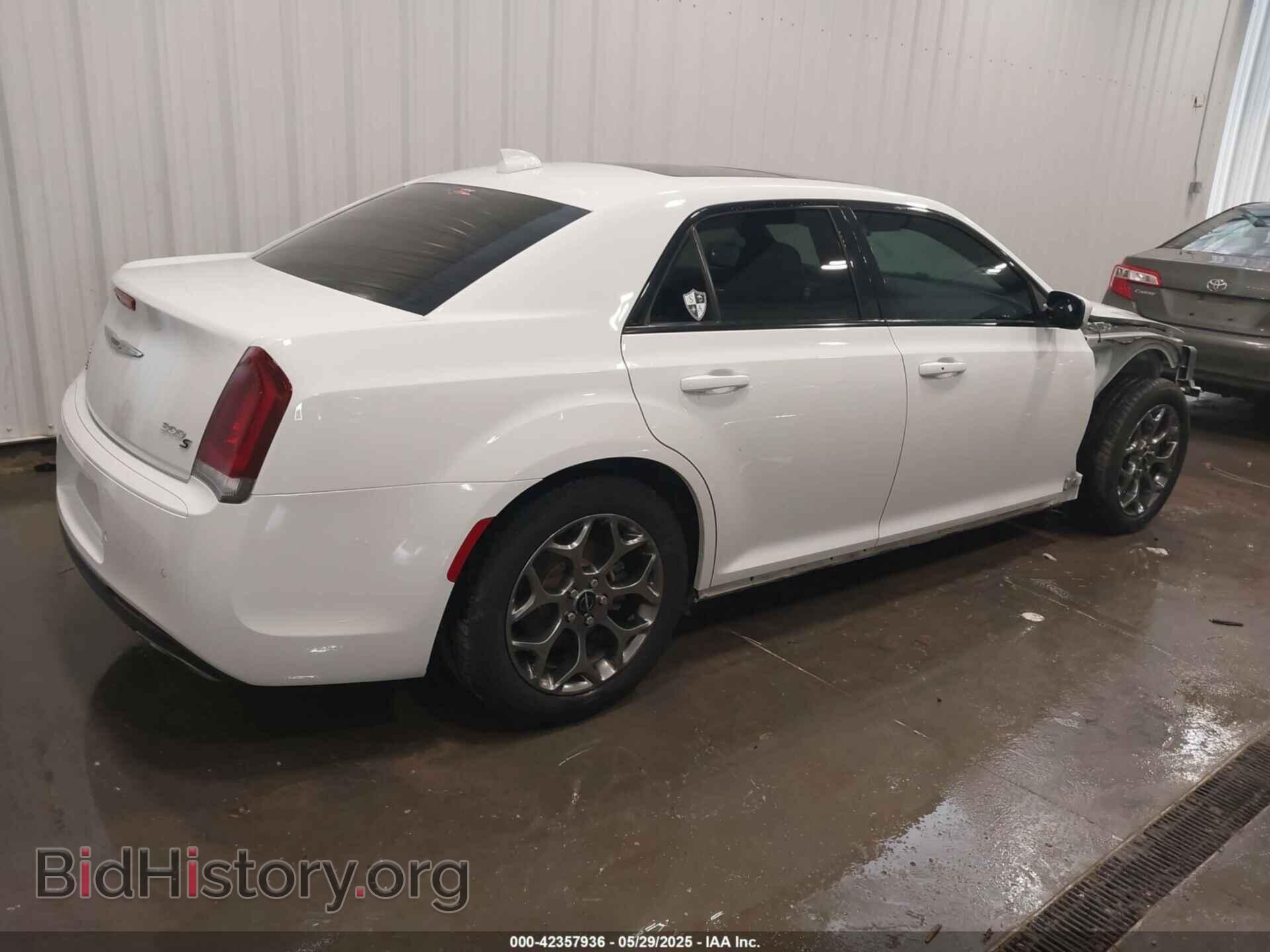 2017 CHRYSLER 300 - VIN: 2C3CCAGG2HH534982 - Фото 4