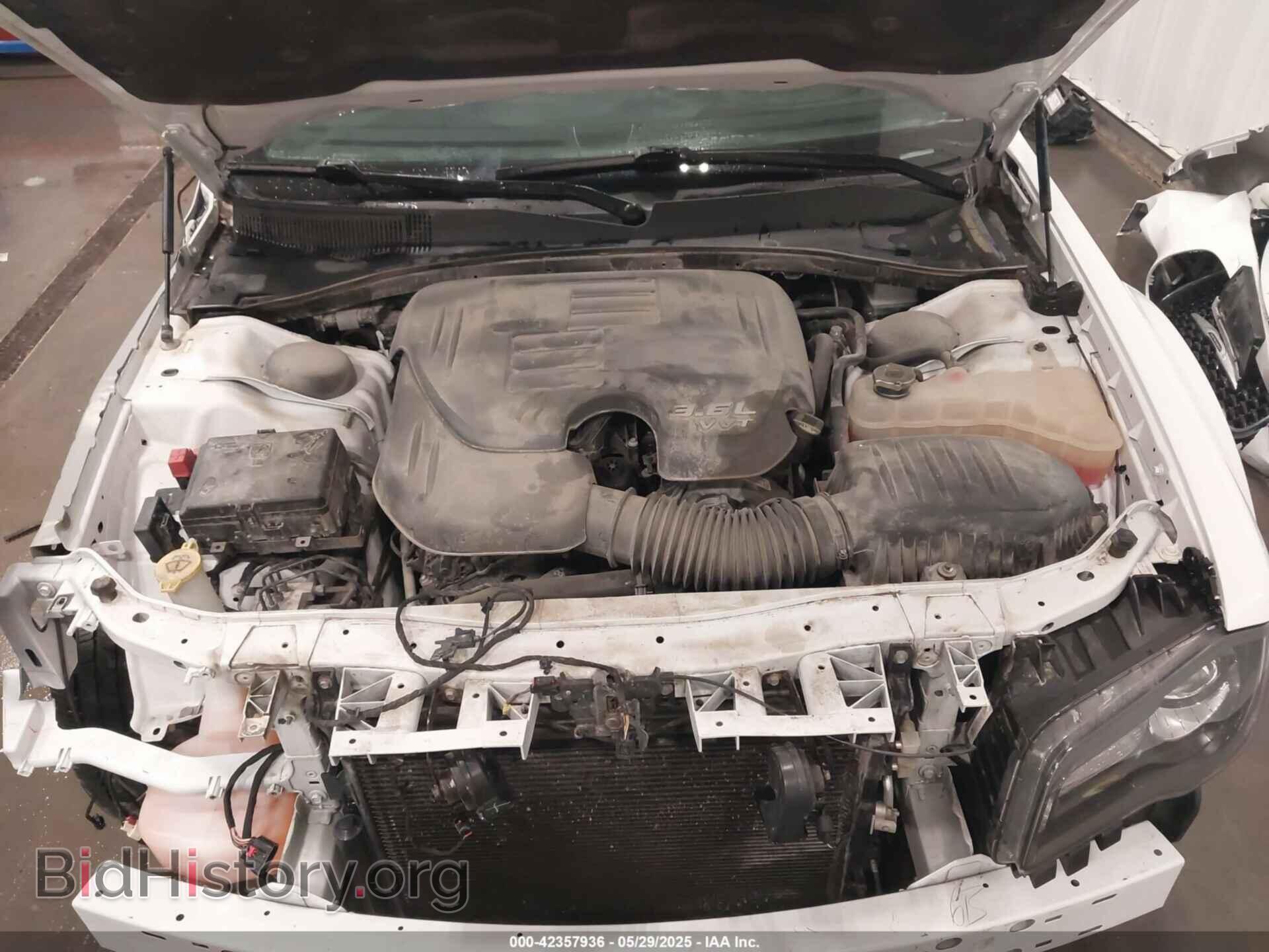 2017 CHRYSLER 300 - VIN: 2C3CCAGG2HH534982 - Фото 10